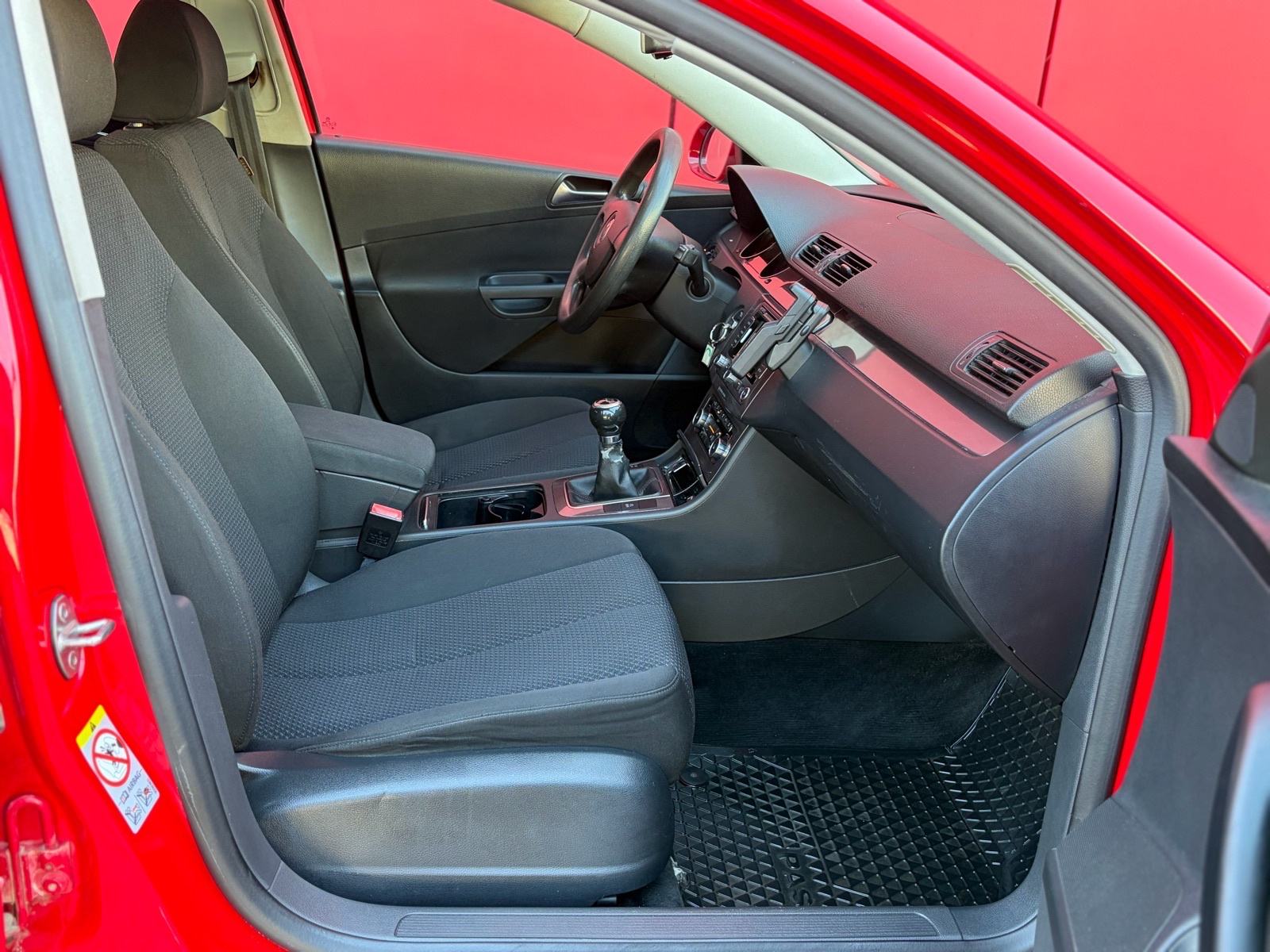 VW PASSAT VARIANT 1.6 TDI AUTOMATSKA KLIMA ŠIBER KAO NOV!!!, fotografija 10