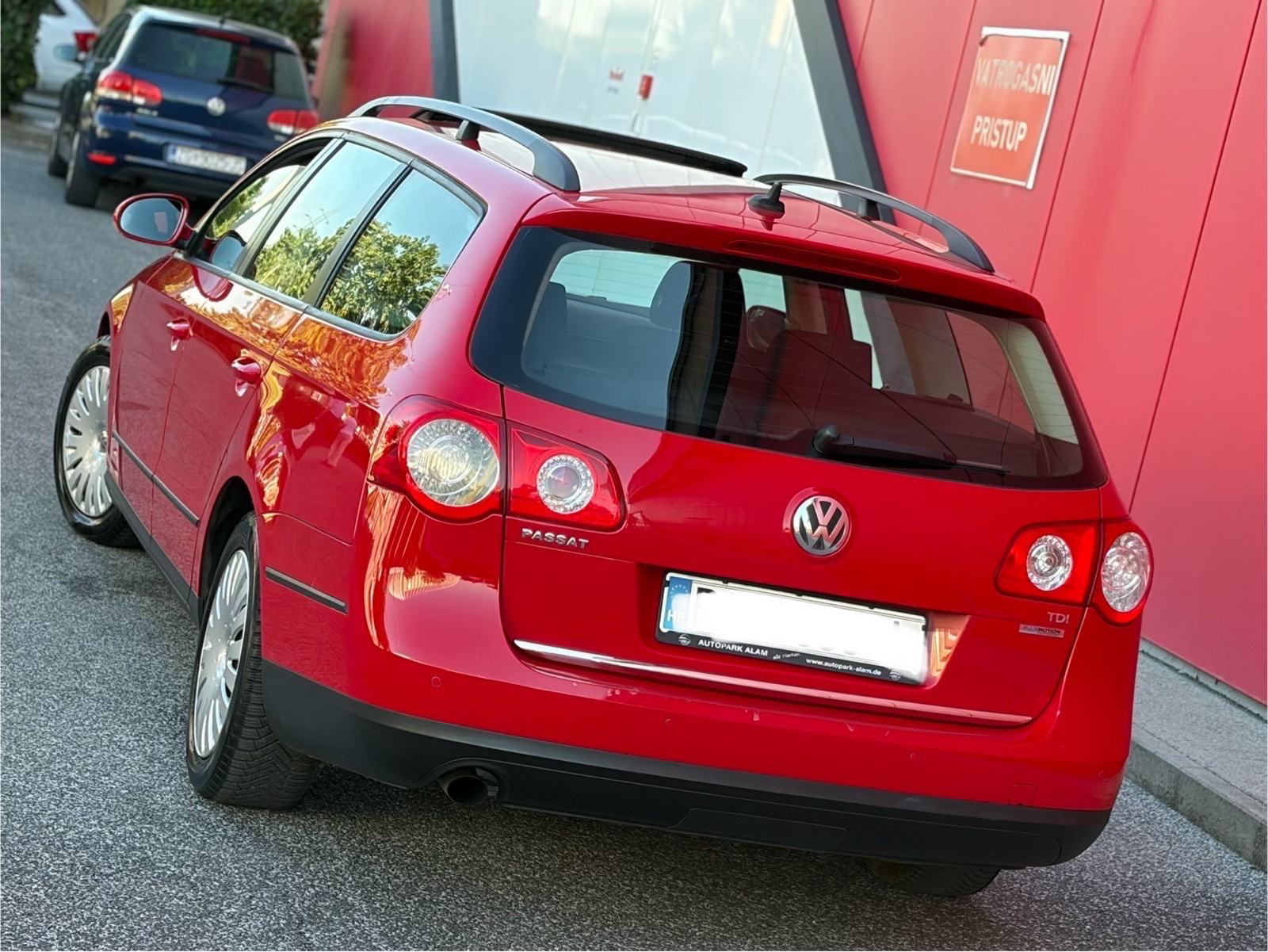 VW PASSAT VARIANT 1.6 TDI AUTOMATSKA KLIMA ŠIBER KAO NOV!!!, fotografija 4