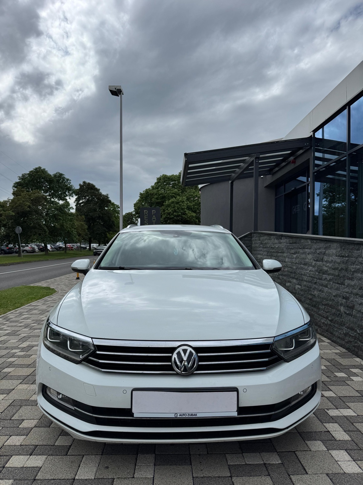 VW Passat Variant 1,6 TDI BMT DSG-AUTOMAT,Bi-XENON VRHUNSKI, fotografija 3