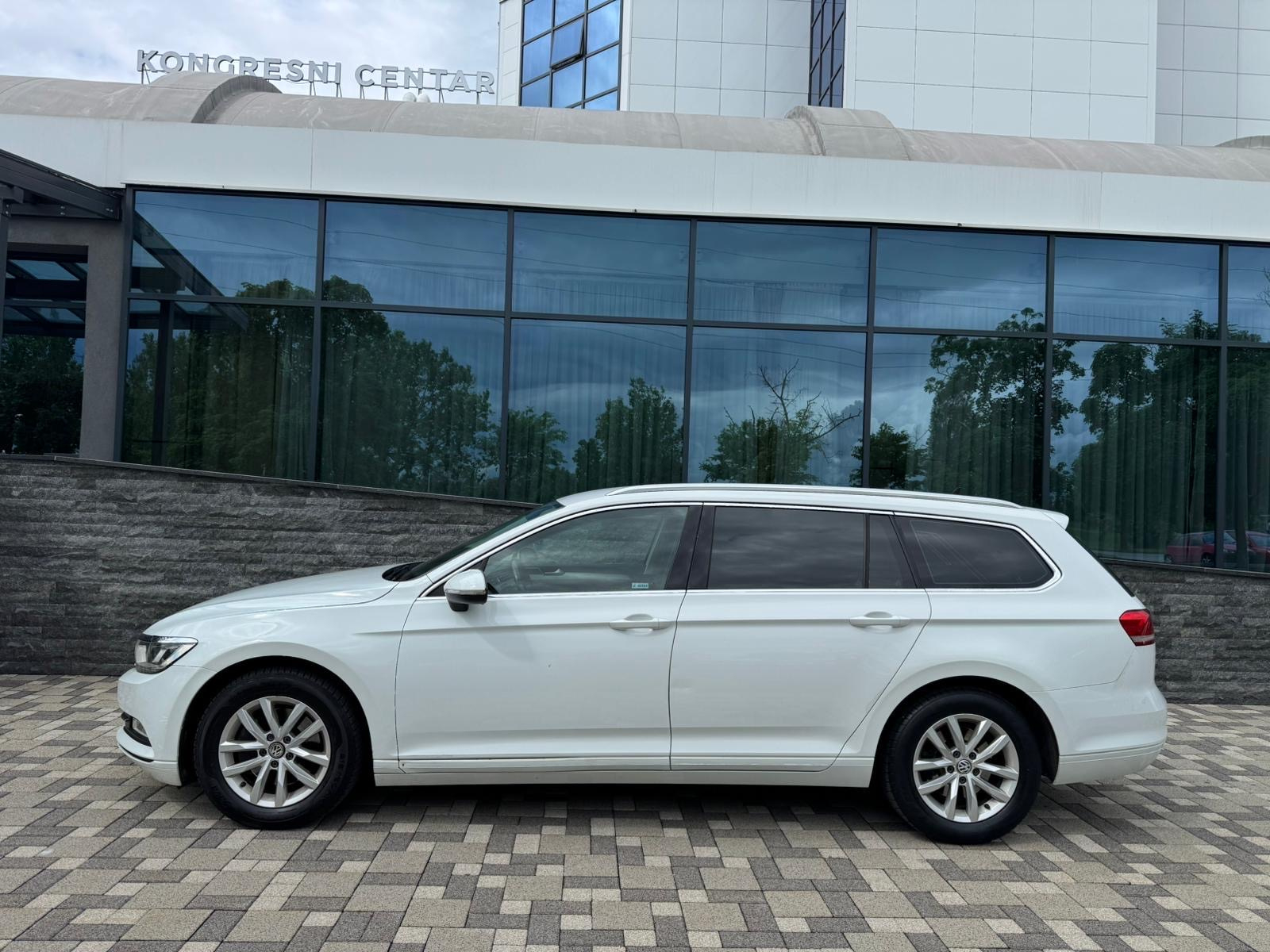 VW Passat Variant 1,6 TDI BMT DSG-AUTOMAT,Bi-XENON VRHUNSKI, fotografija 9
