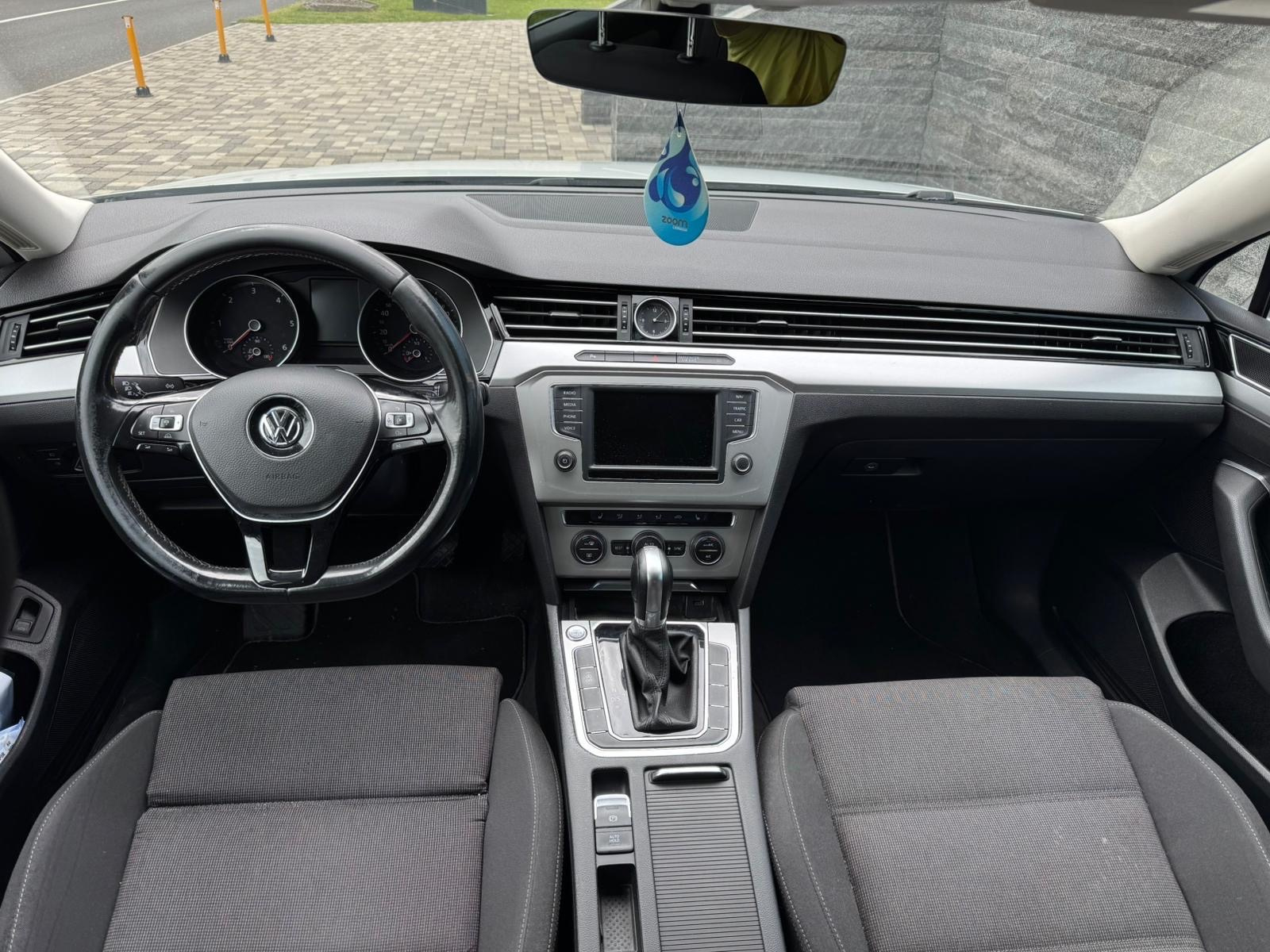 VW Passat Variant 1,6 TDI BMT DSG-AUTOMAT,Bi-XENON VRHUNSKI, fotografija 17