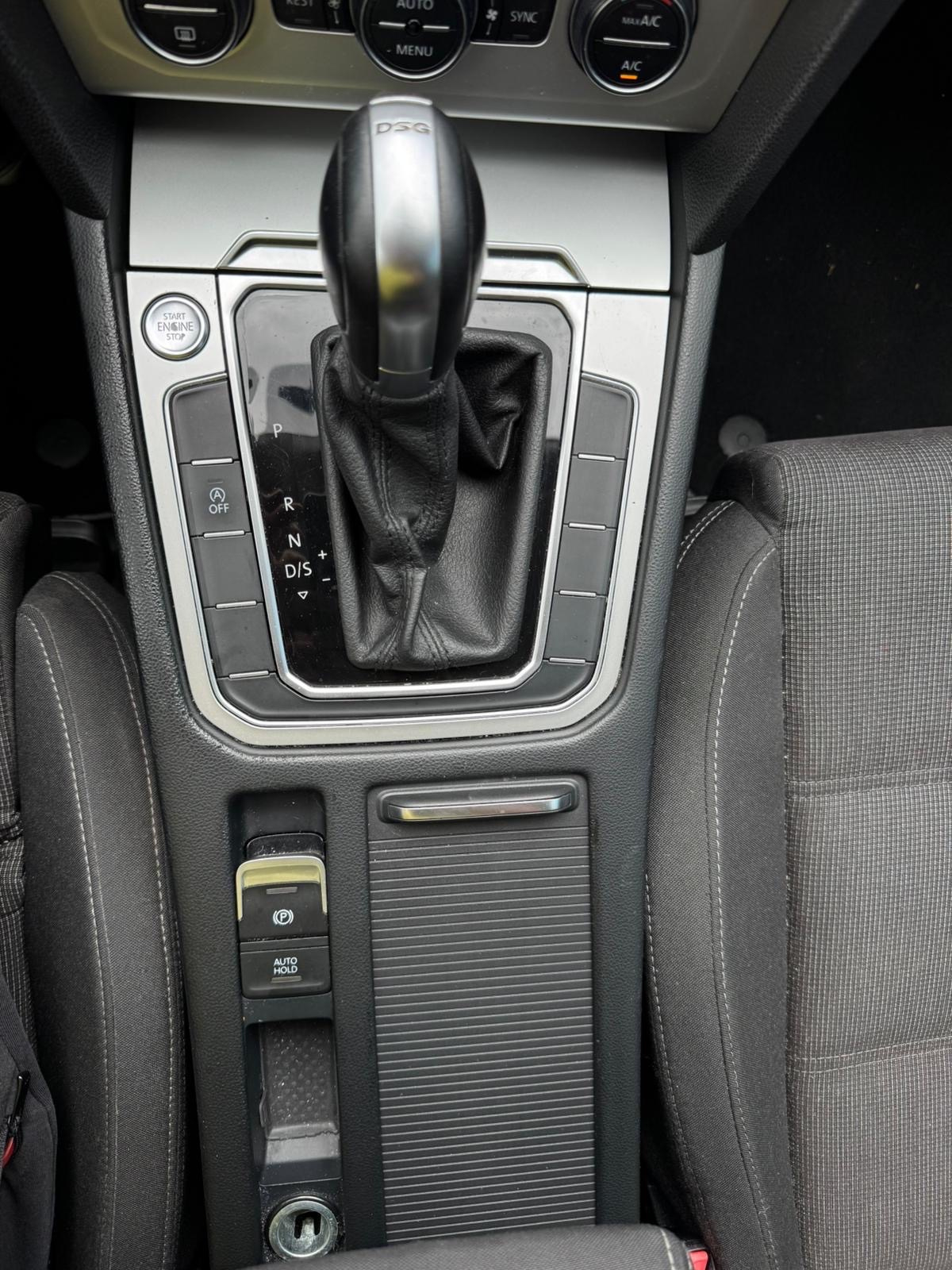 VW Passat Variant 1,6 TDI BMT DSG-AUTOMAT,Bi-XENON VRHUNSKI, fotografija 19
