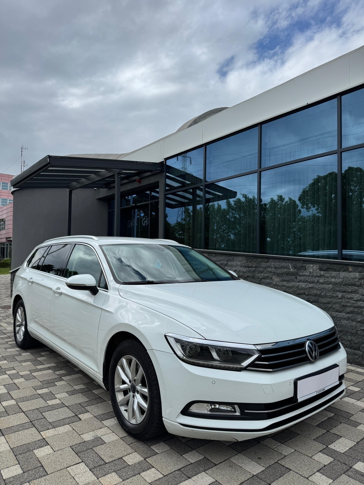 VW Passat Variant 1,6 TDI BMT DSG-AUTOMAT,Bi-XENON VRHUNSKI, fotografija 5