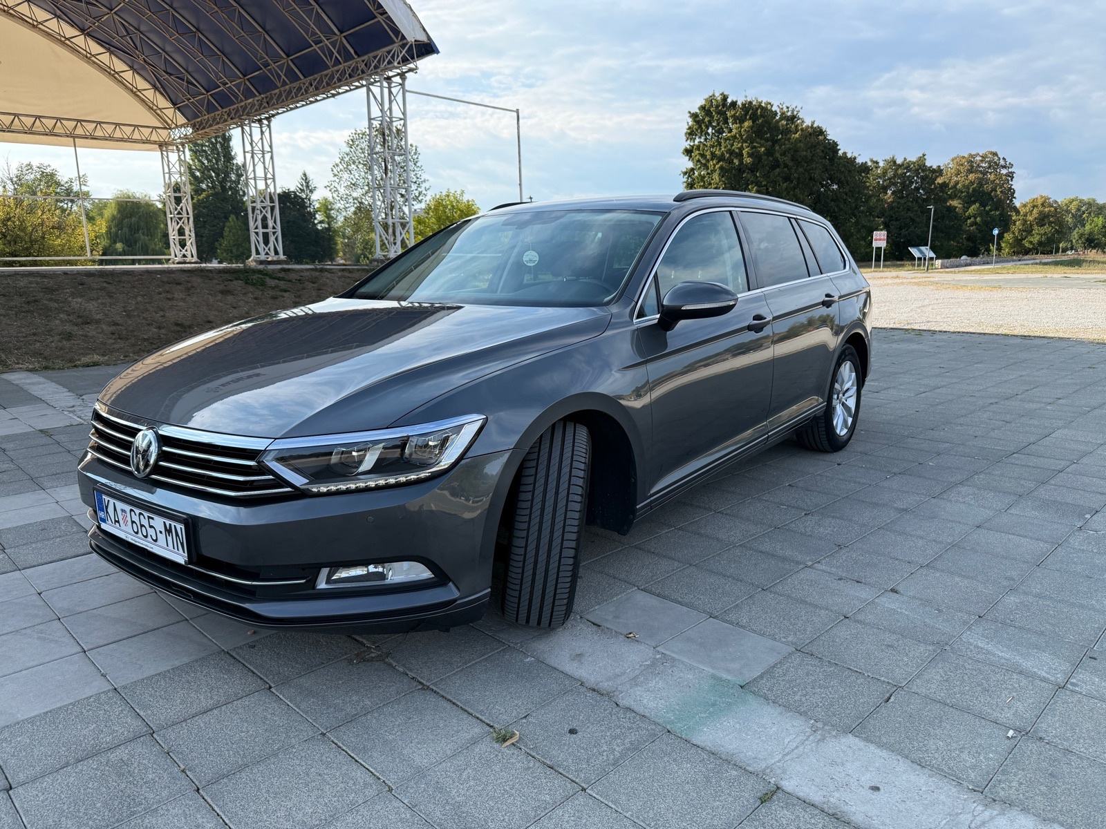 VW Passat Variant 1,6 TDI BMT DSG automatik, fotografija 9