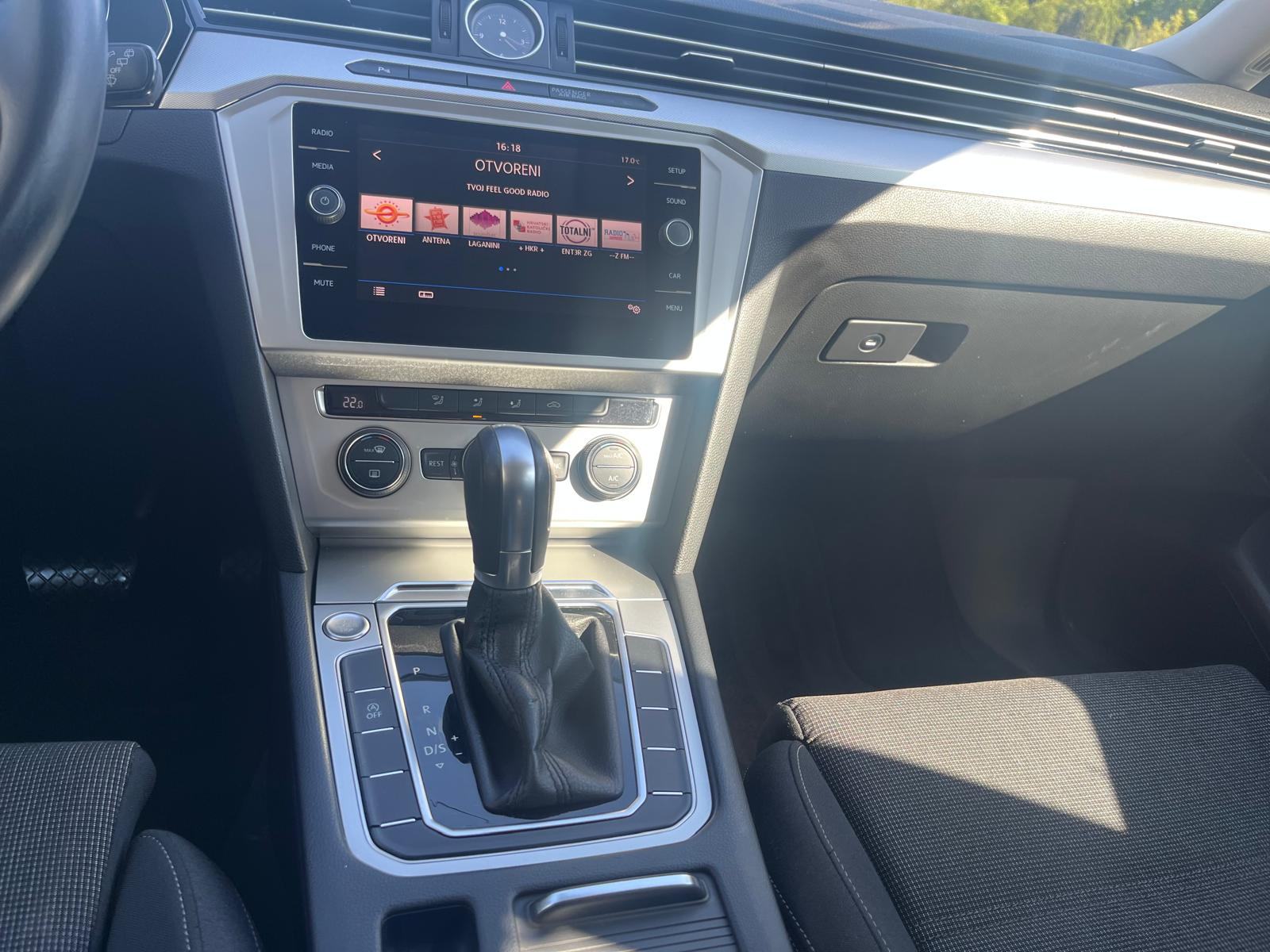VW Passat Variant 1,6 TDI BMT DSG Comfortline Nije uvoz, fotografija 16