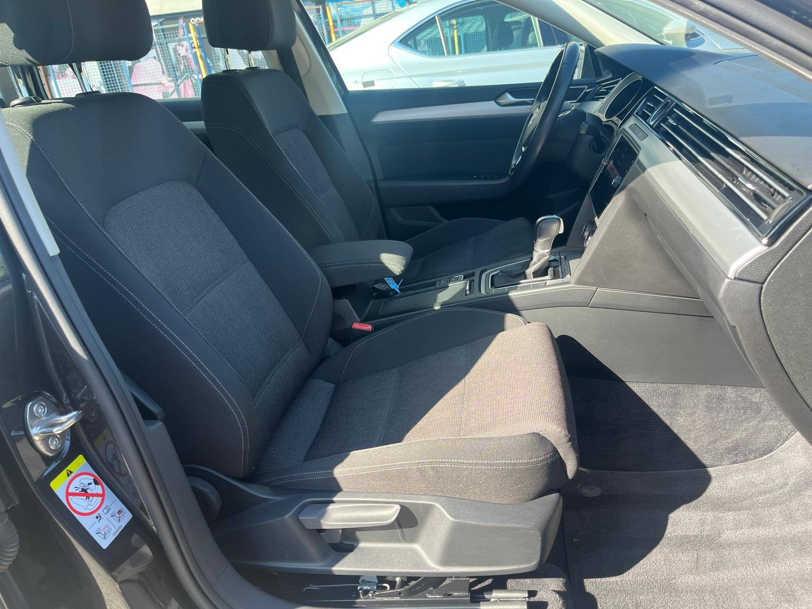VW Passat Variant 1,6 TDI BMT DSG Comfortline Nije uvoz, fotografija 19