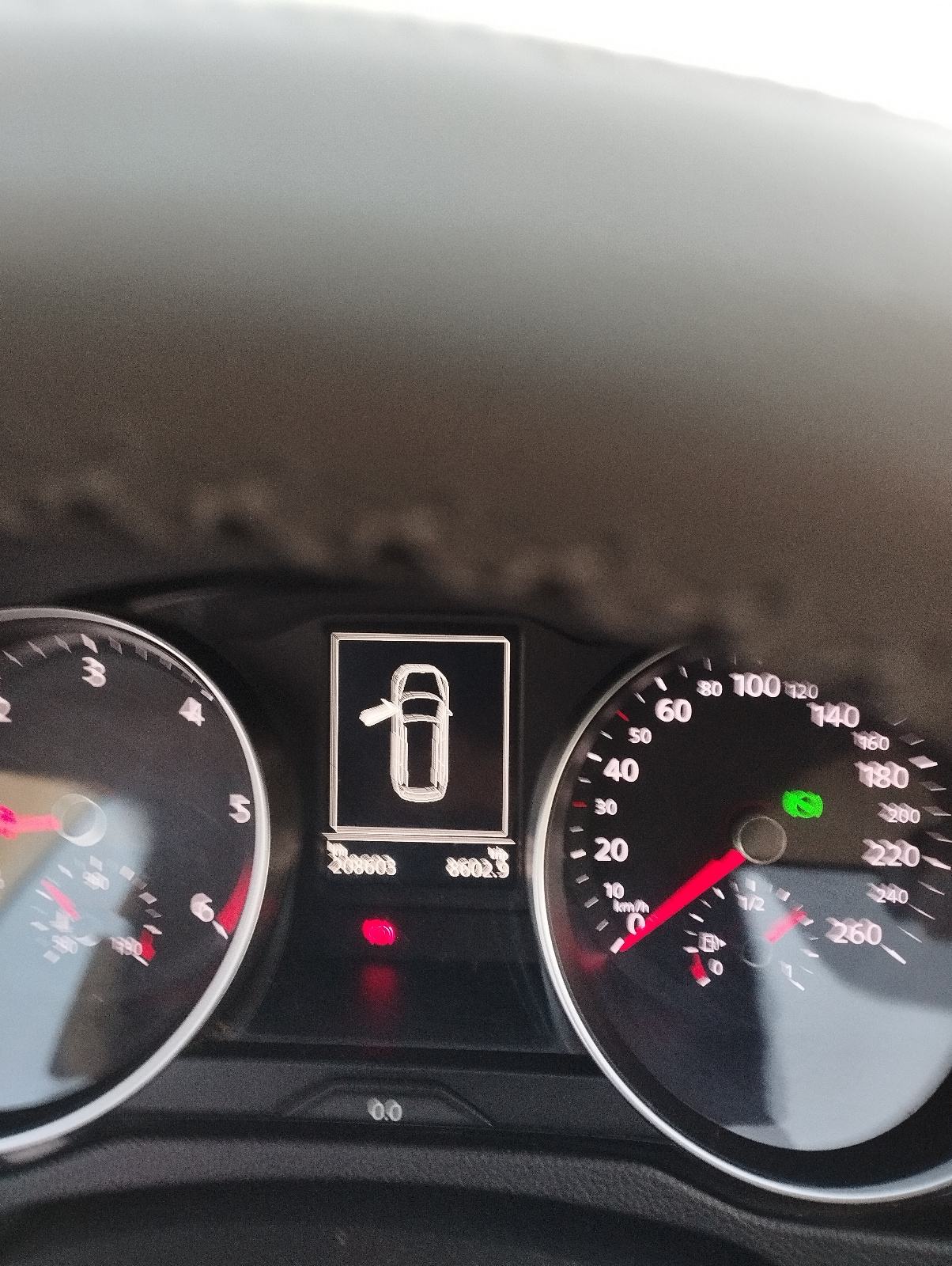 VW Passat Variant 1,6 TDI BMT DSG, fotografija 9