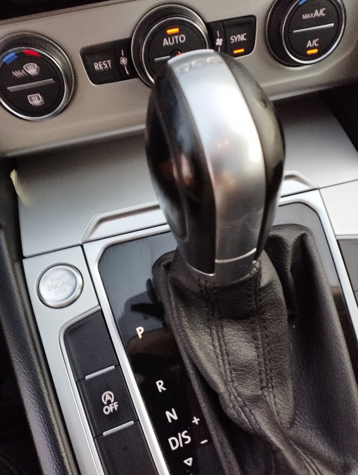 VW Passat Variant 1,6 TDI BMT DSG, fotografija 12