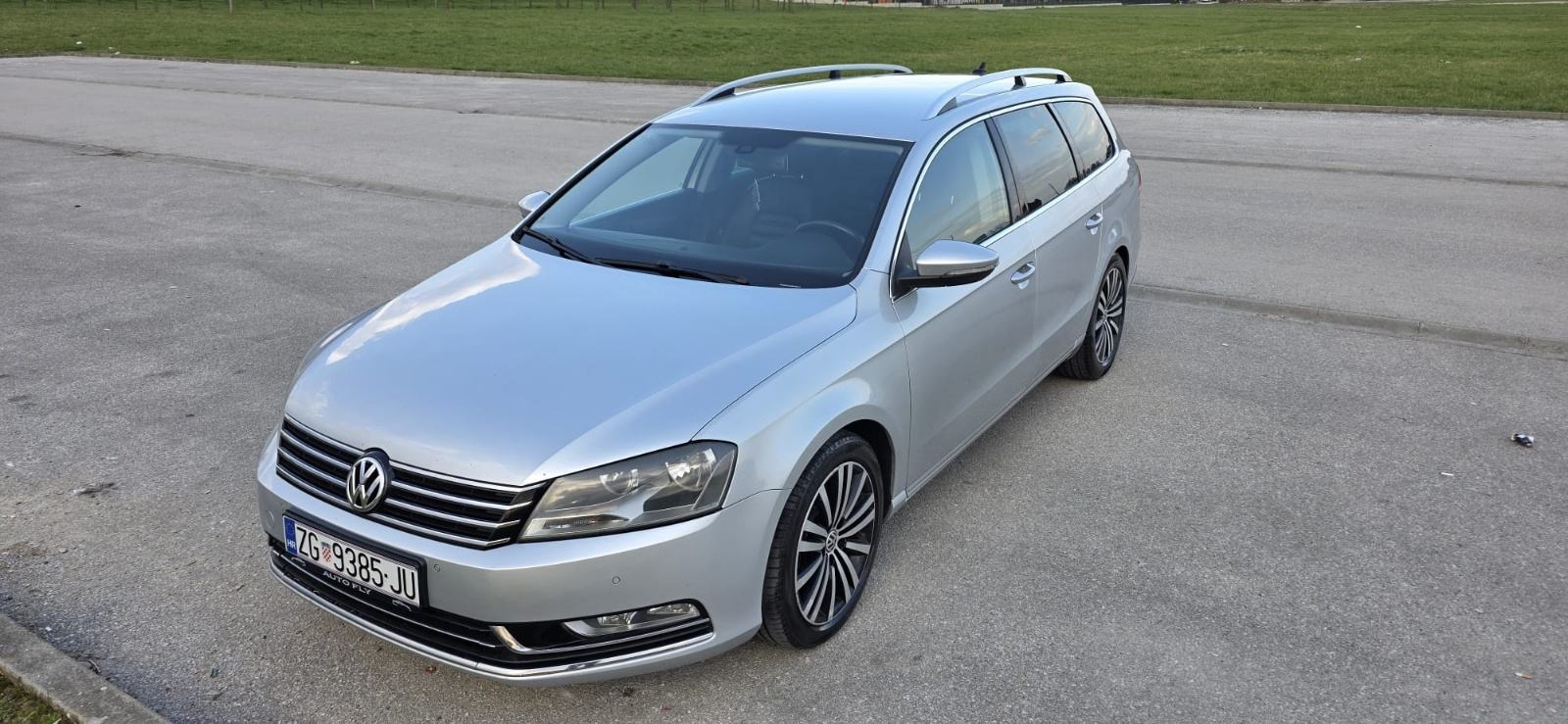 VW Passat Variant 1,6 TDI BMT Highline . Koža . Top stanje . Reg 06/27, fotografija 1