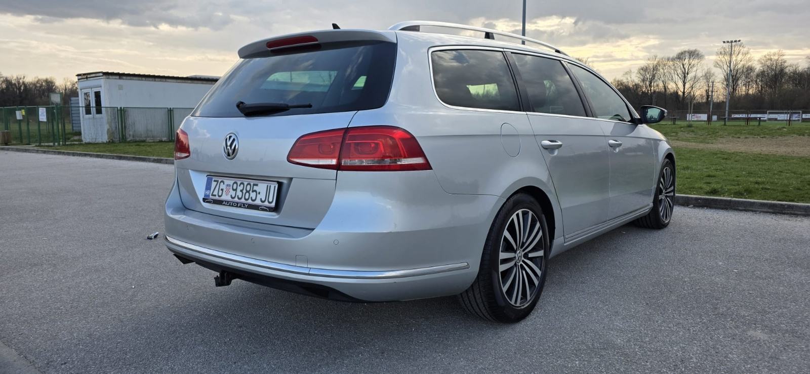 VW Passat Variant 1,6 TDI BMT Highline . Koža . Top stanje . Reg 06/27, fotografija 6