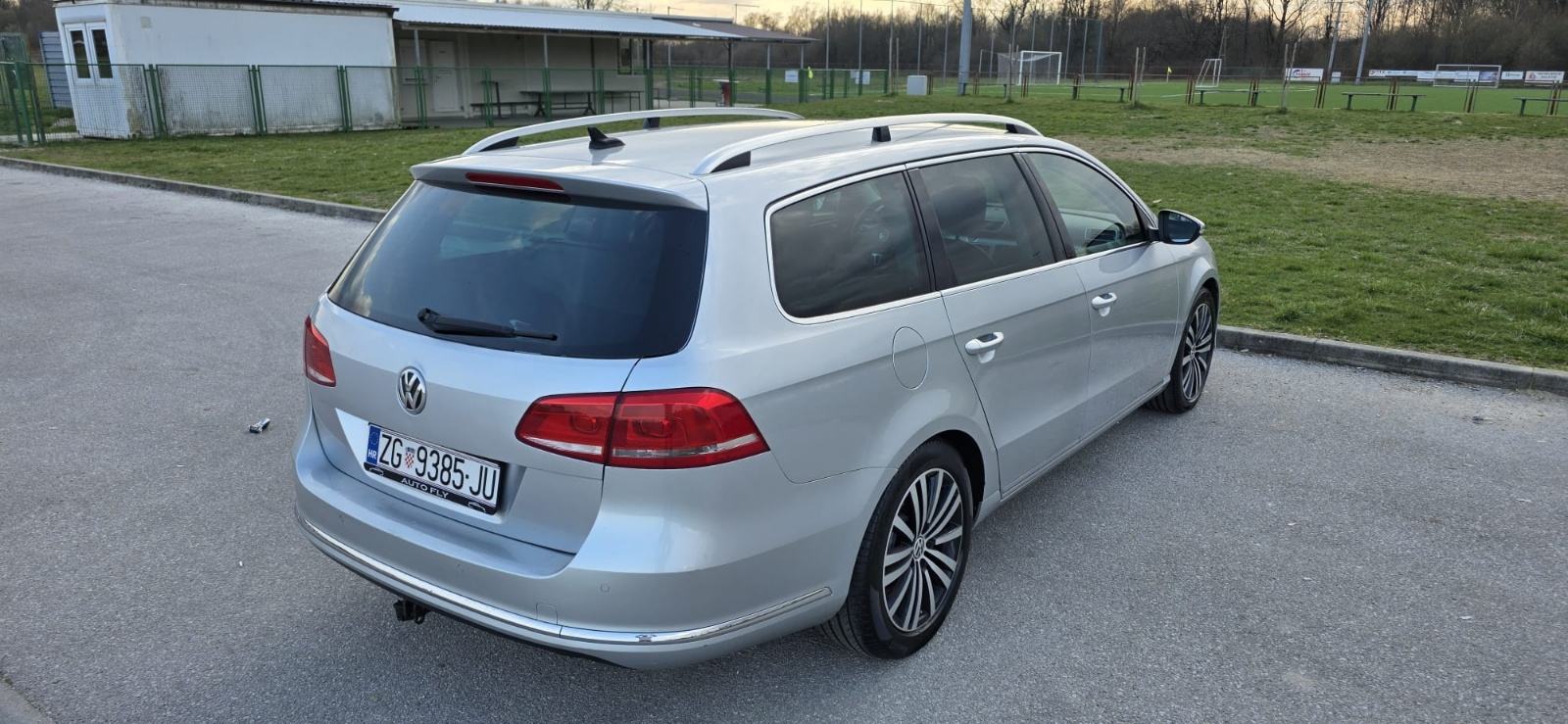 VW Passat Variant 1,6 TDI BMT Highline . Koža . Top stanje . Reg 06/27, fotografija 9
