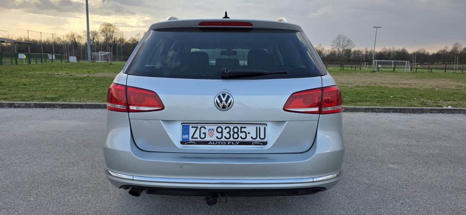VW Passat Variant 1,6 TDI BMT Highline . Koža . Top stanje . Reg 06/27, fotografija 11