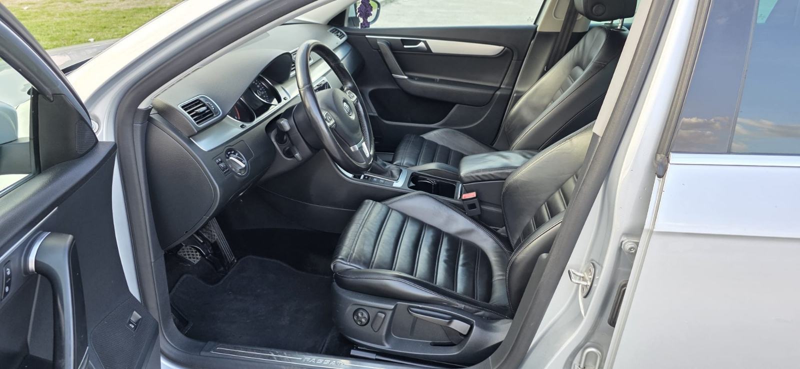 VW Passat Variant 1,6 TDI BMT Highline . Koža . Top stanje . Reg 06/27, fotografija 13
