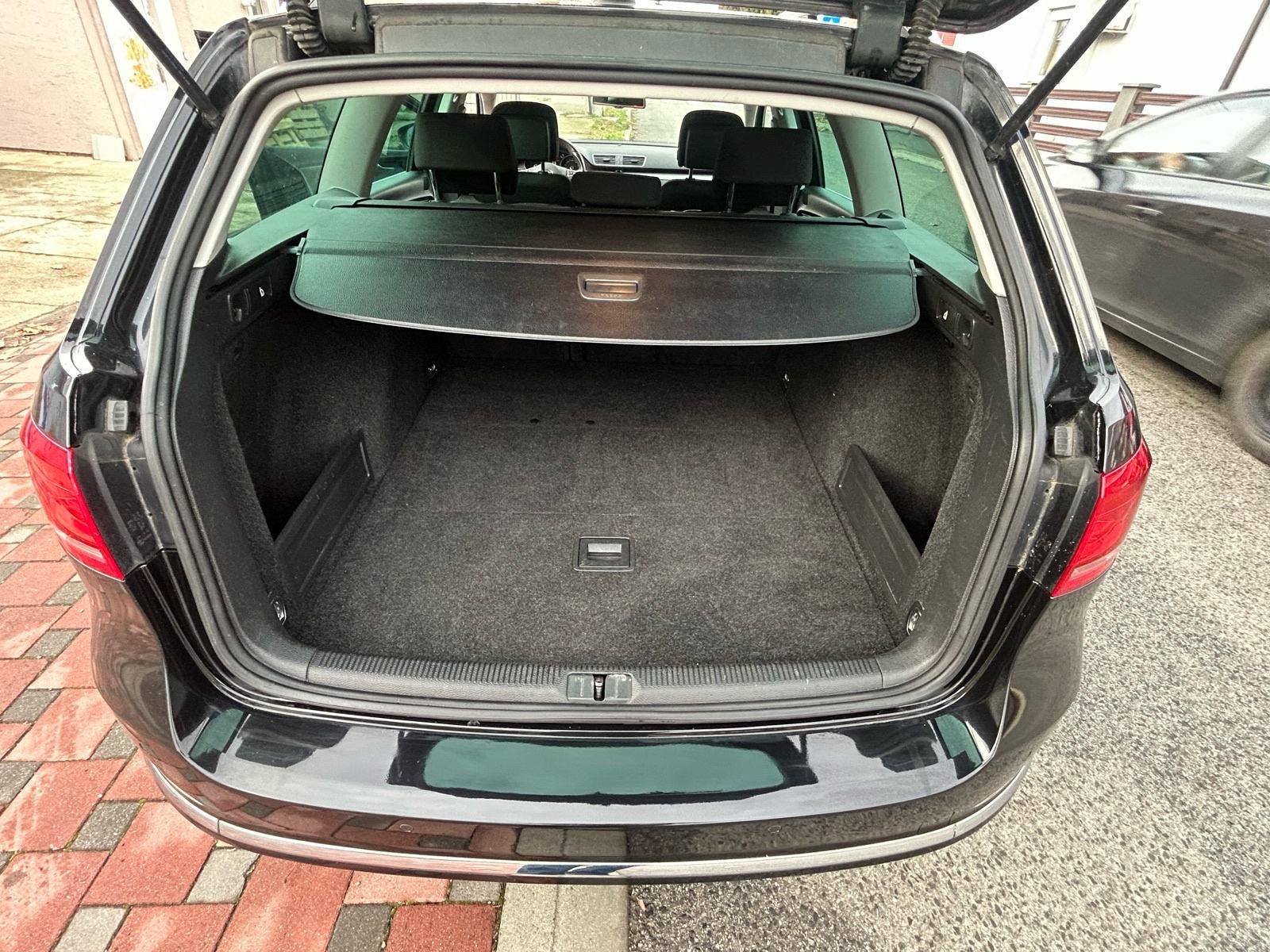 VW Passat Variant 1,6 TDI BMT NAVIGACIJA TEMPOMAT NA IME KUPCA, fotografija 8