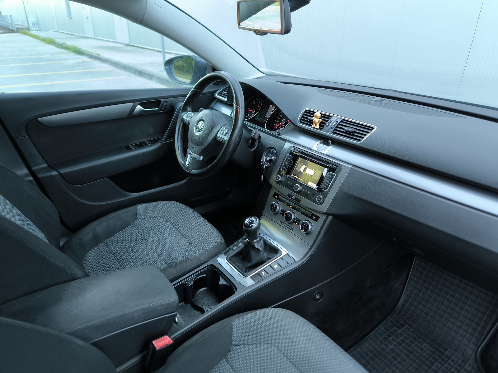 VW Passat Variant 1.6 TDI Comfortline | Reg. 03/27 | 9 god. u vlasništ, fotografija 9