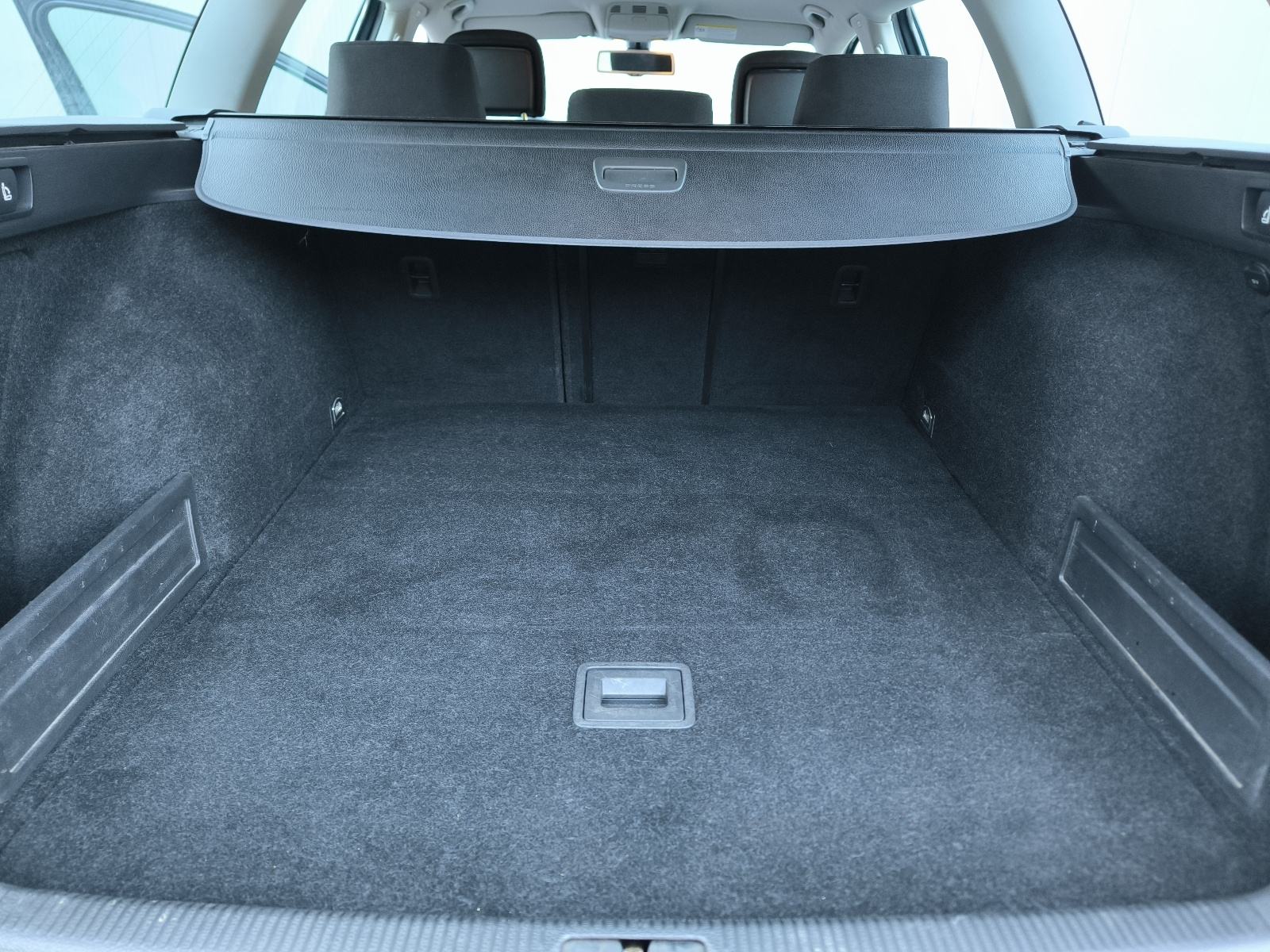 VW Passat Variant 1.6 TDI Comfortline | Reg. 03/27 | 9 god. u vlasništ, fotografija 16