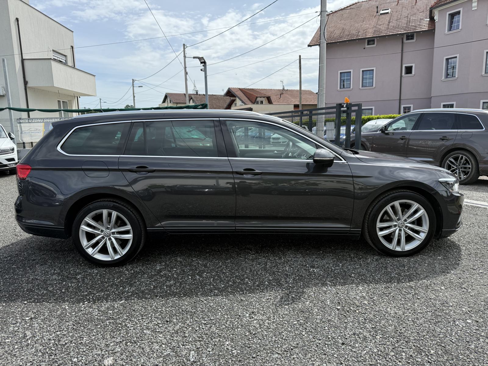 VW Passat Variant 1,6 TDI DSG,NAVI,PDC,MATRIX,LED,KAMERA,ALU 18"!!!, fotografija 9