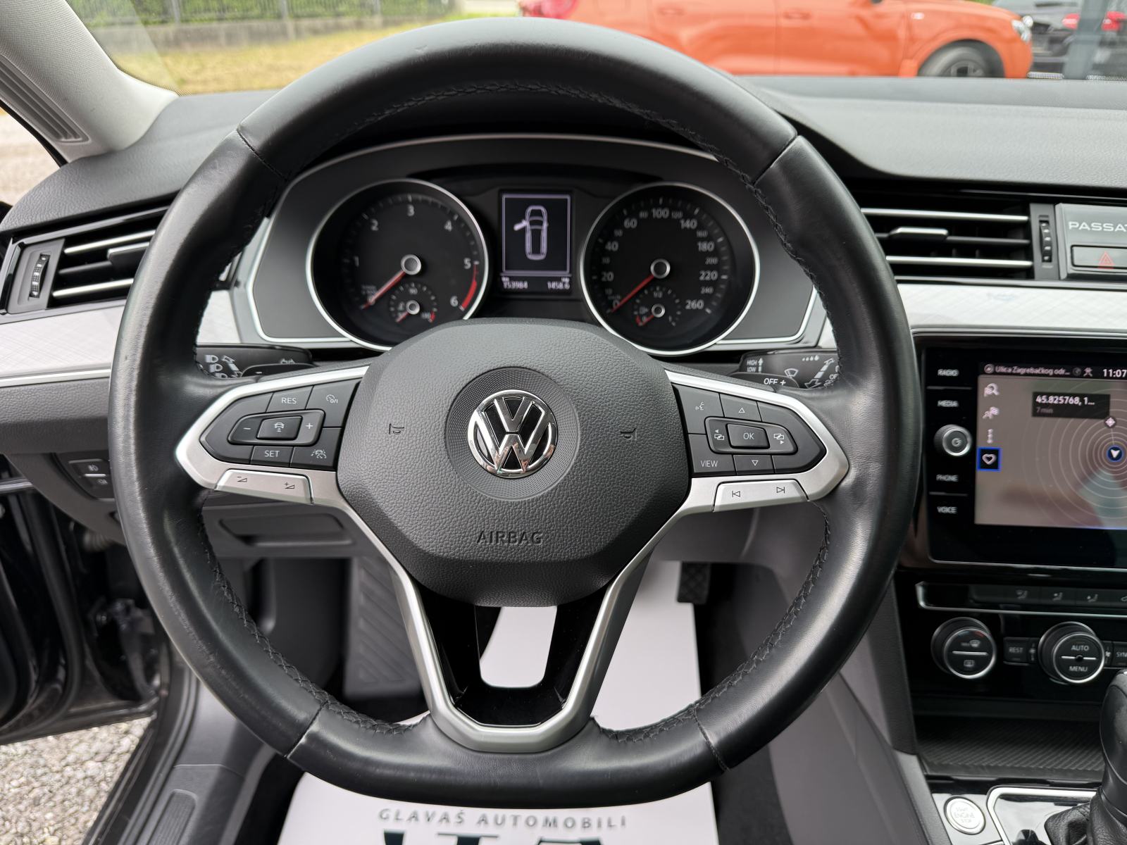 VW Passat Variant 1,6 TDI DSG,NAVI,PDC,MATRIX,LED,KAMERA,ALU 18"!!!, fotografija 13