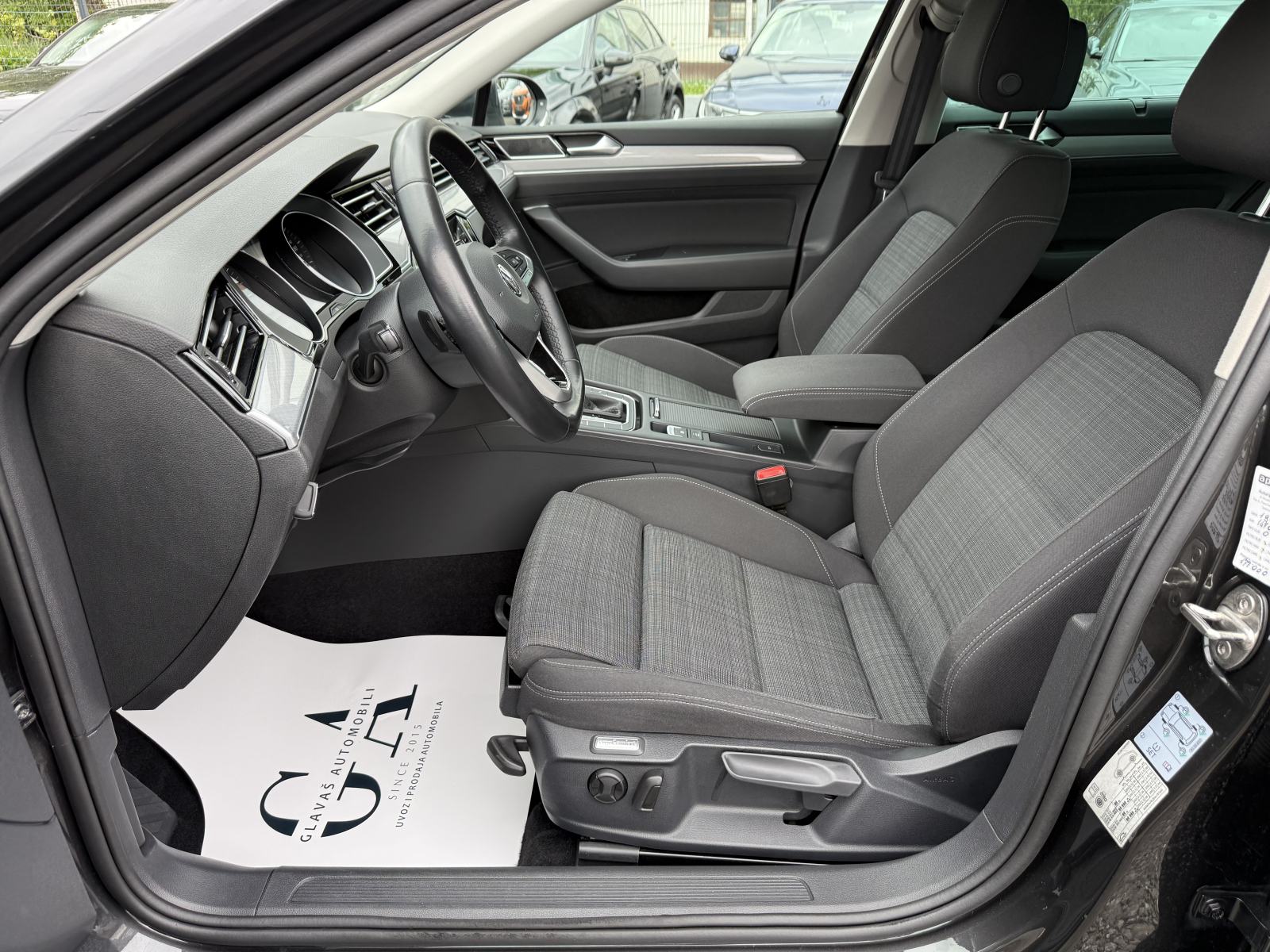 VW Passat Variant 1,6 TDI DSG,NAVI,PDC,MATRIX,LED,KAMERA,ALU 18"!!!, fotografija 11