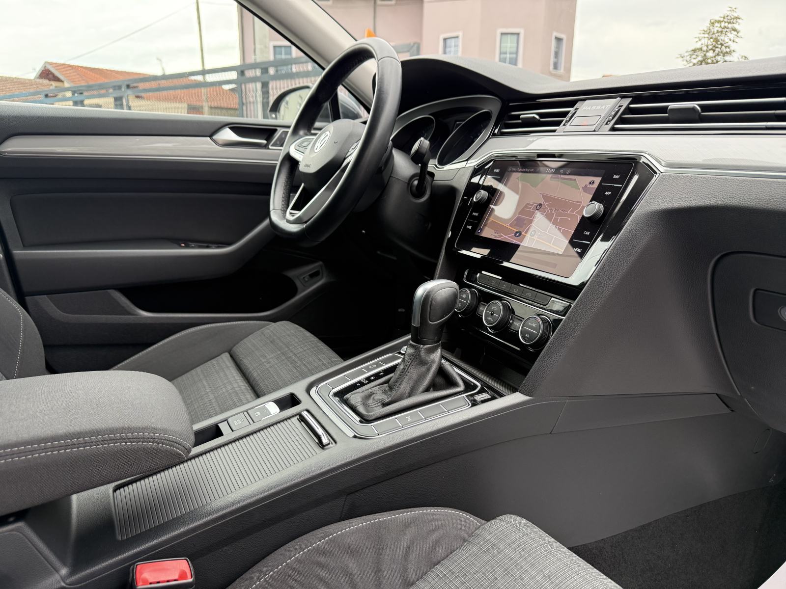 VW Passat Variant 1,6 TDI DSG,NAVI,PDC,MATRIX,LED,KAMERA,ALU 18"!!!, fotografija 20