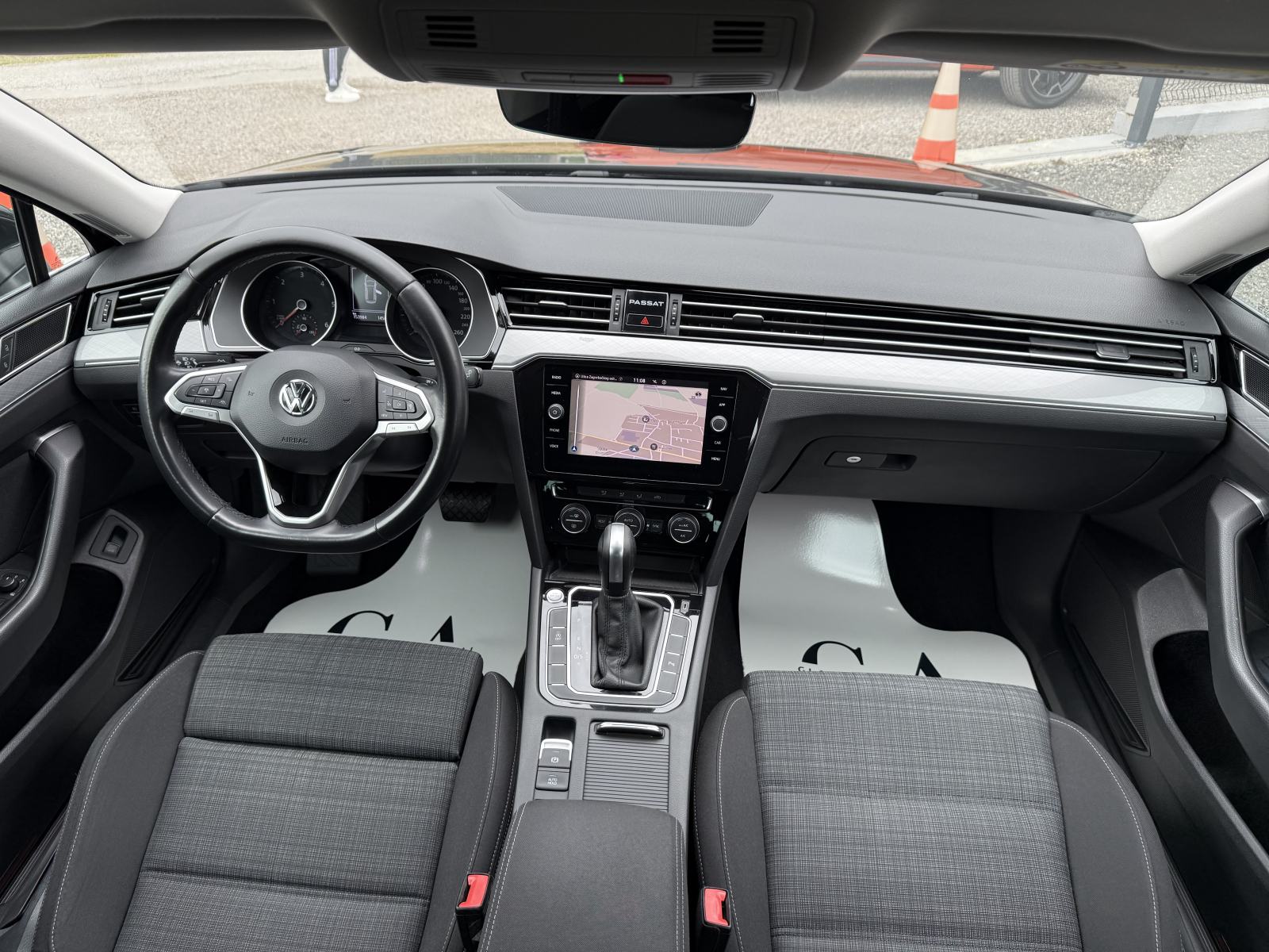 VW Passat Variant 1,6 TDI DSG,NAVI,PDC,MATRIX,LED,KAMERA,ALU 18"!!!, fotografija 18