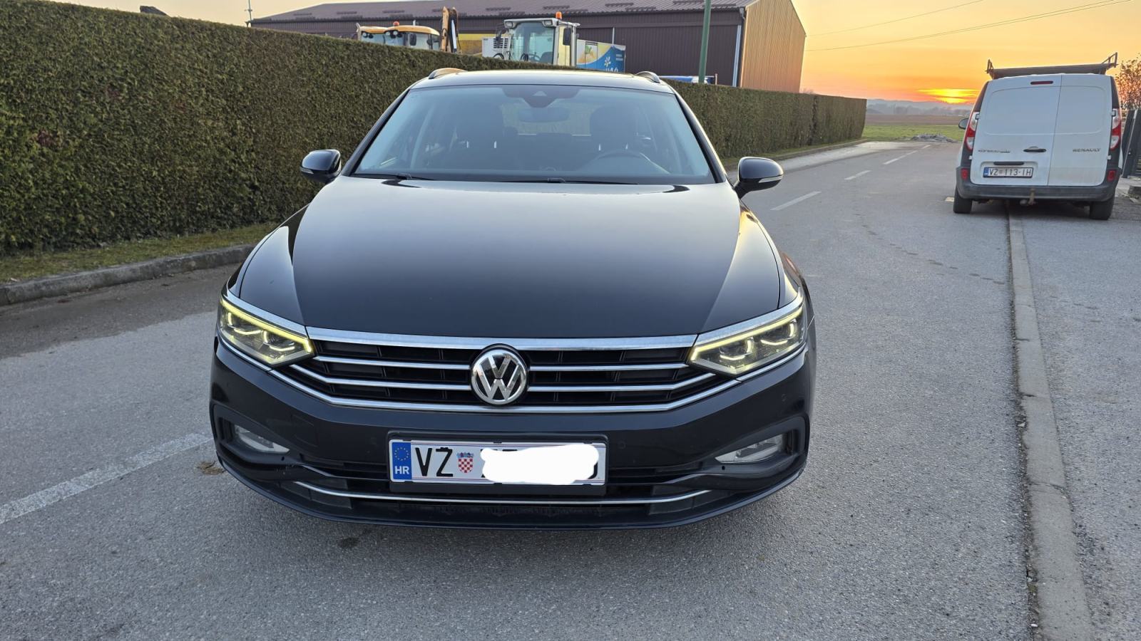 VW Passat Variant 1,6 TDI DSG - REDIZAJN - PANORAMA!, fotografija 12