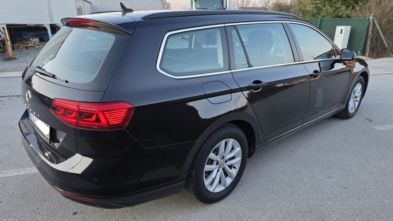 VW Passat Variant 1,6 TDI DSG - REDIZAJN - PANORAMA!, fotografija 8