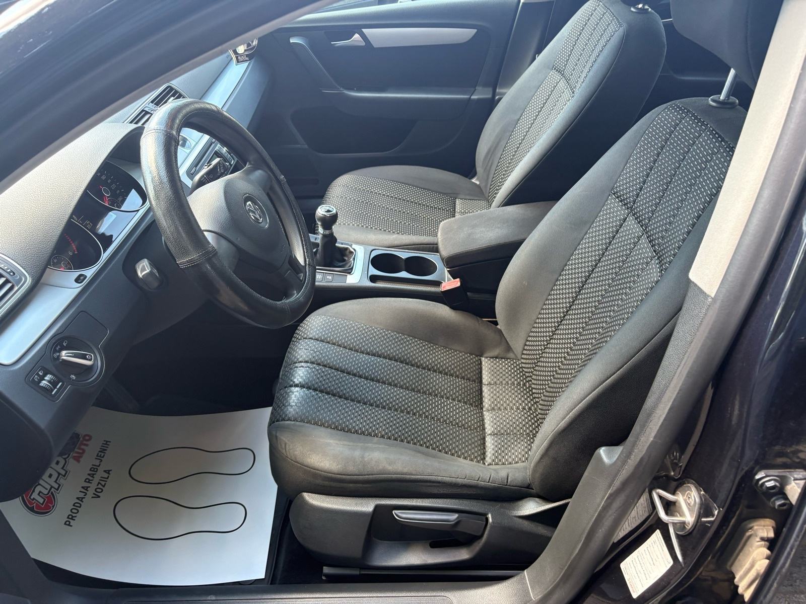 VW Passat Variant 1,6 TDI REG:04/2027 - KLIMA - AUTOKREDIT, fotografija 11