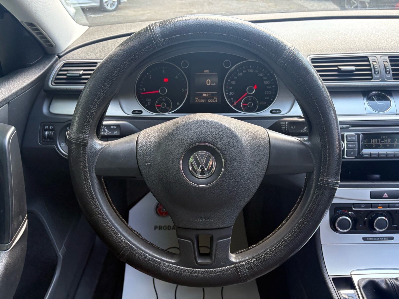 VW Passat Variant 1,6 TDI REG:04/2027 - KLIMA - AUTOKREDIT, fotografija 14