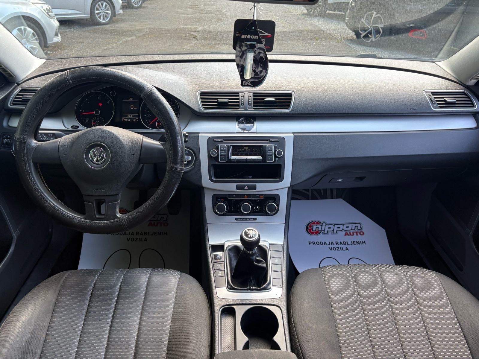 VW Passat Variant 1,6 TDI REG:04/2027 - KLIMA - AUTOKREDIT, fotografija 12