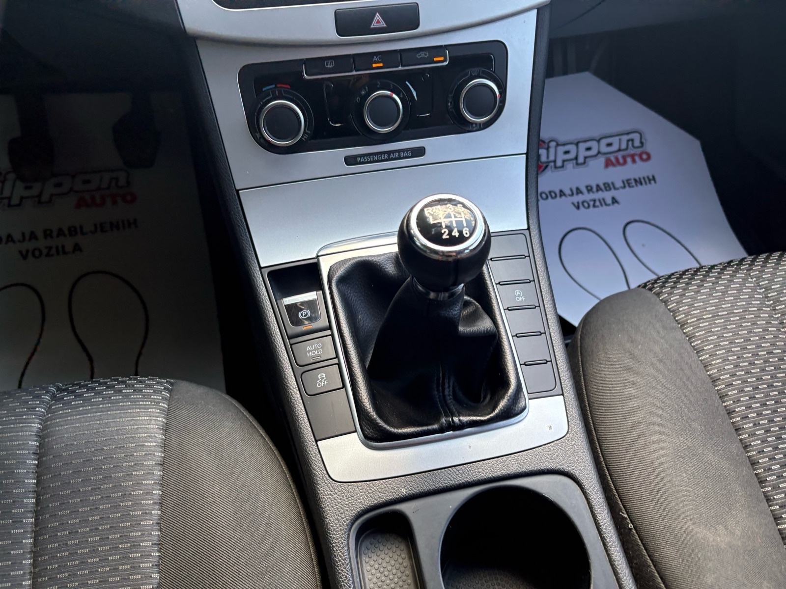 VW Passat Variant 1,6 TDI REG:04/2027 - KLIMA - AUTOKREDIT, fotografija 16