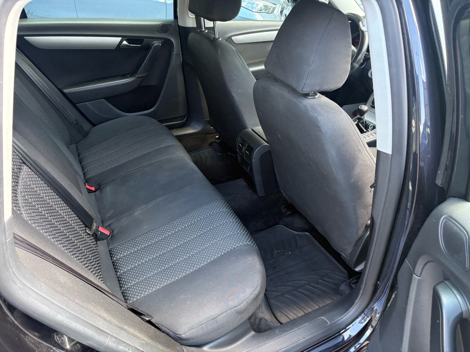 VW Passat Variant 1,6 TDI REG:04/2027 - KLIMA - AUTOKREDIT, fotografija 19