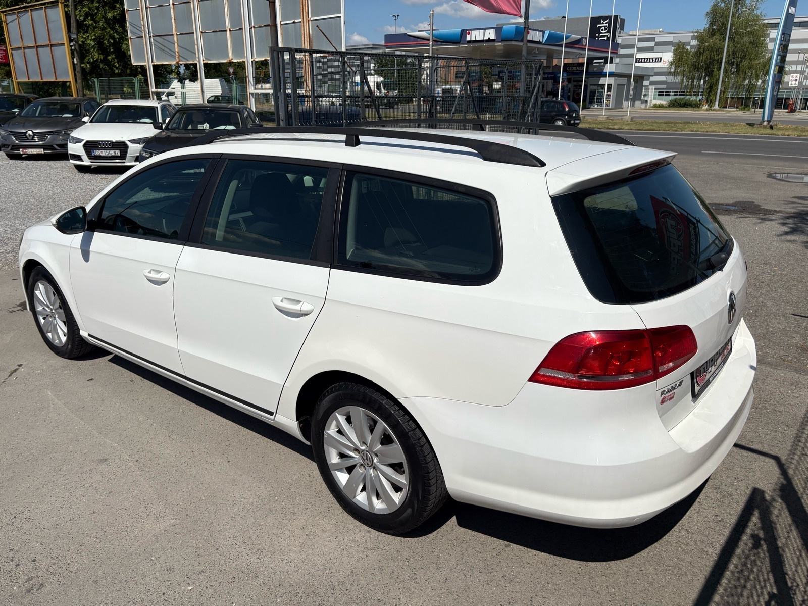 VW Passat Variant 1,6 TDI REG:09/2026 - KLIMA - AUTOKREDIT, fotografija 4