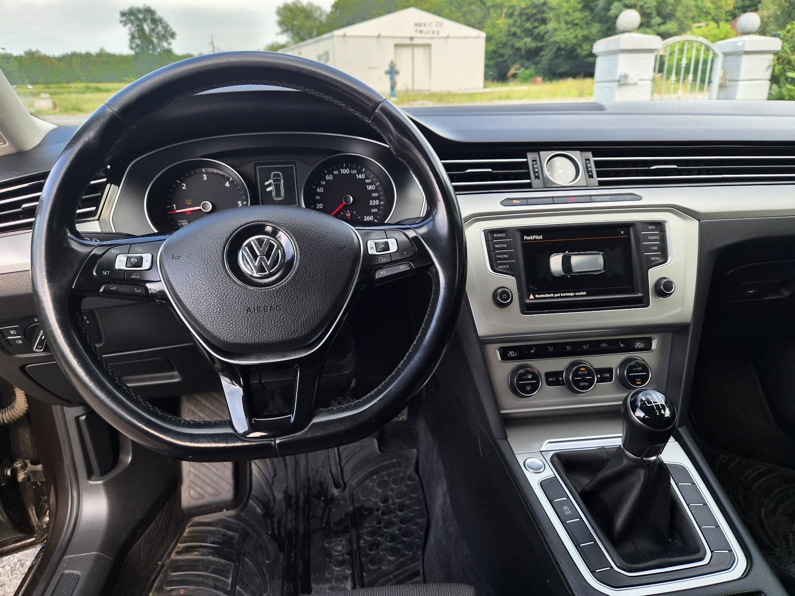 VW Passat Variant 1,6 TDI [Reg.1 God.], fotografija 13