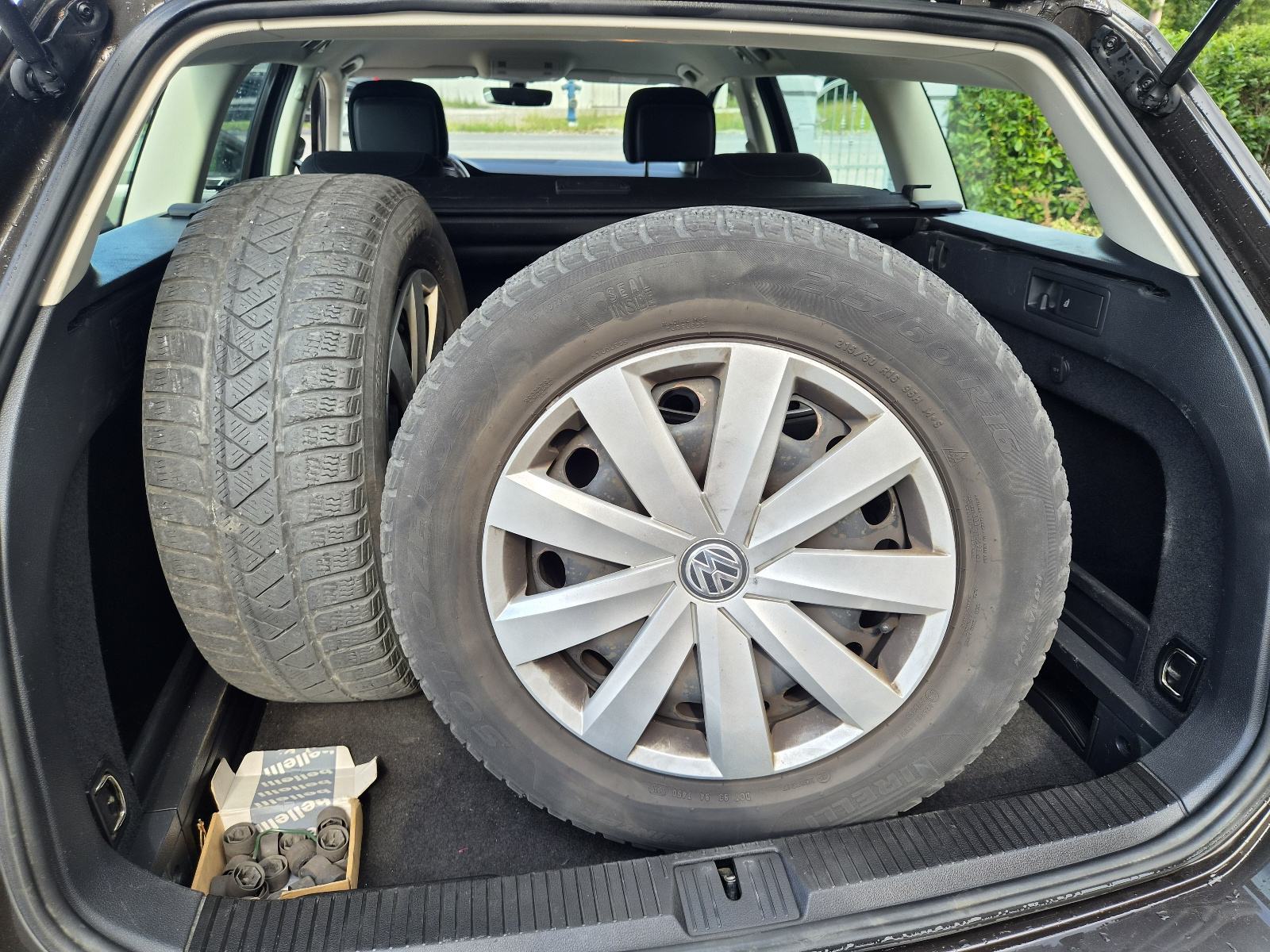 VW Passat Variant 1,6 TDI [Reg.1 God.], fotografija 18