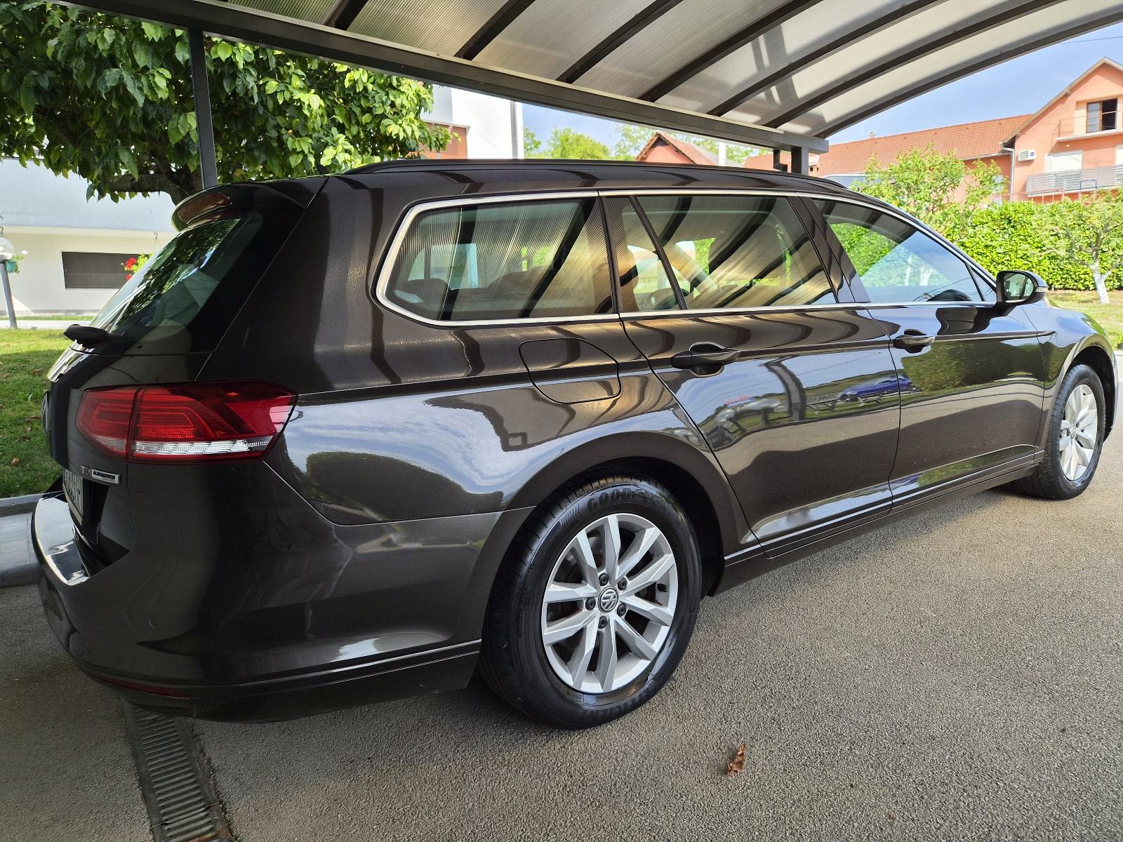 VW Passat Variant 1,6 TDI [Reg.1 God.], fotografija 9