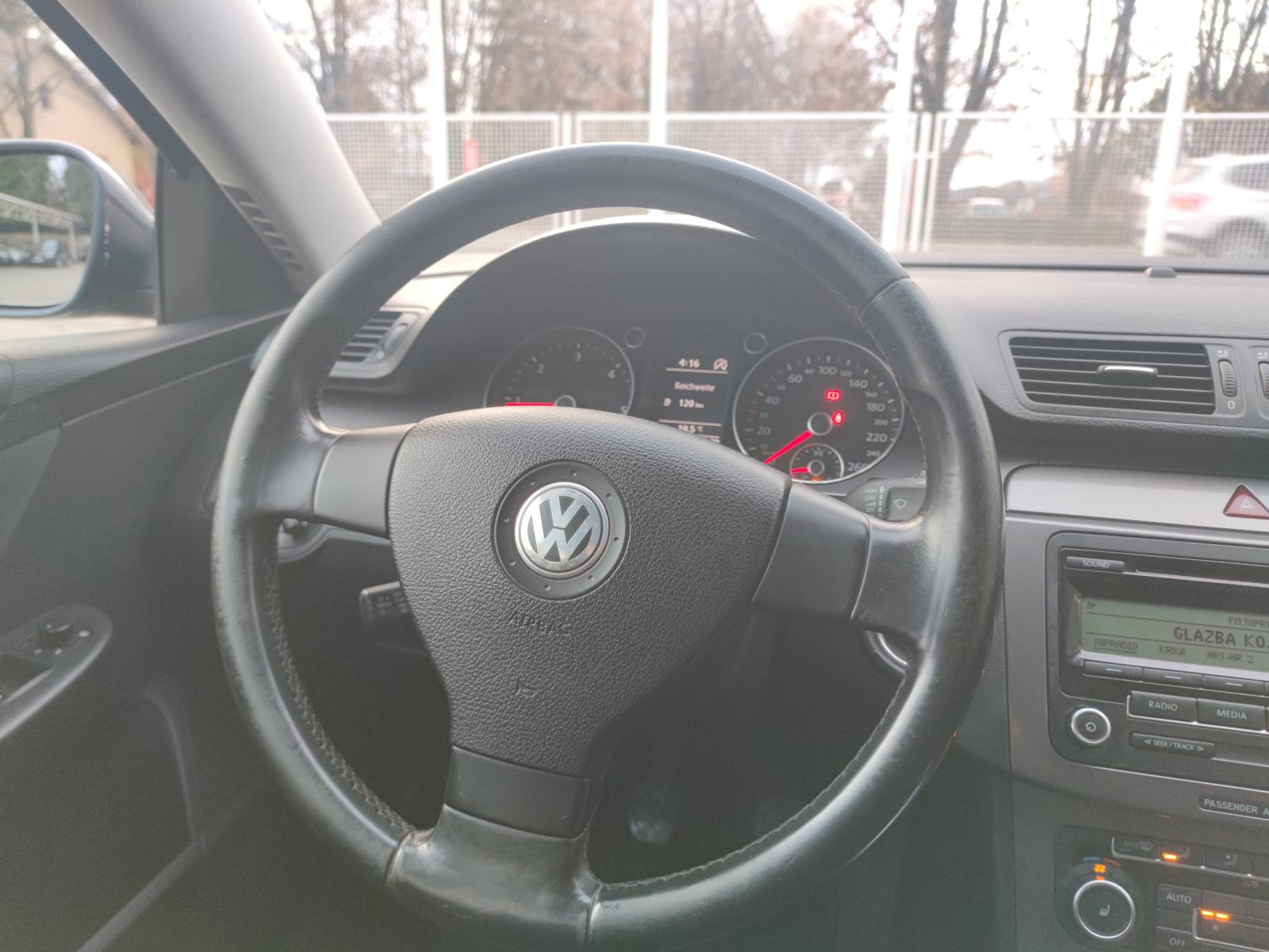 VW Passat Variant 2,0 TDI 6BRZINA PARK PILOT TEMPOMAT GRIJANJE SJEDALA, fotografija 19