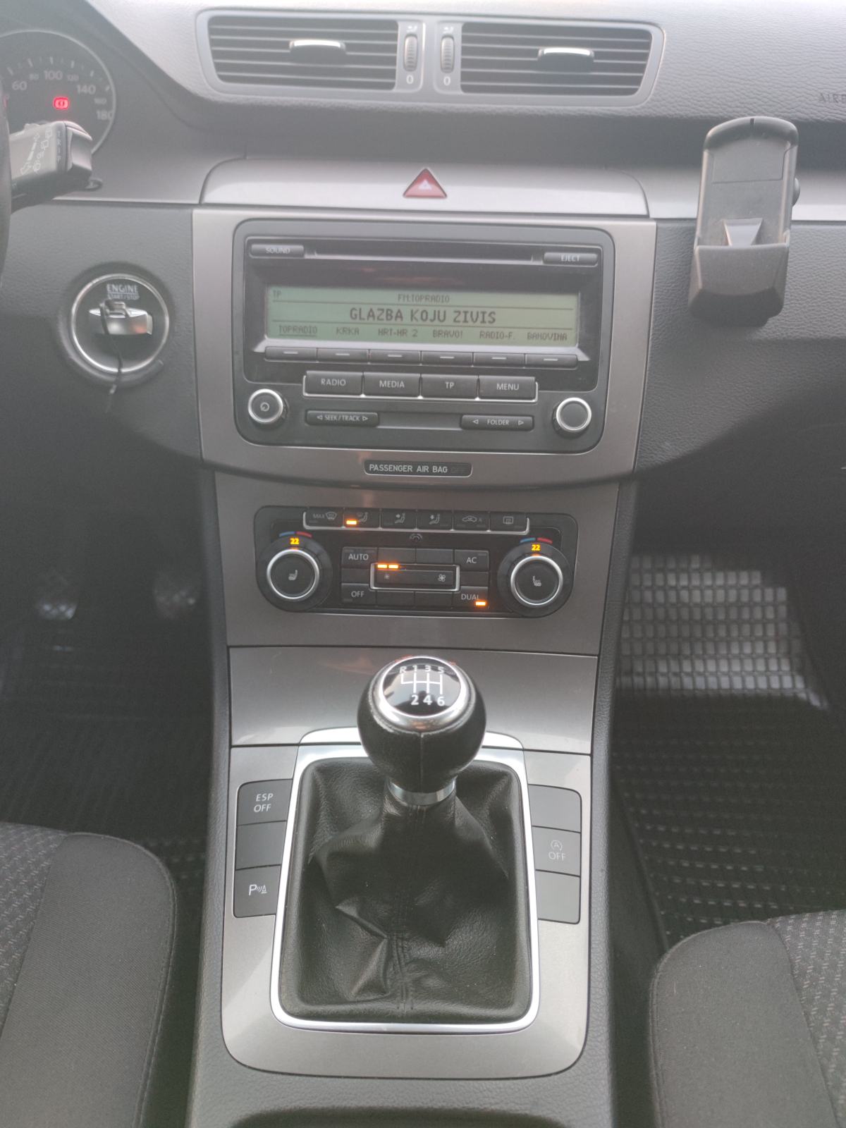 VW Passat Variant 2,0 TDI 6BRZINA PARK PILOT TEMPOMAT GRIJANJE SJEDALA, fotografija 20