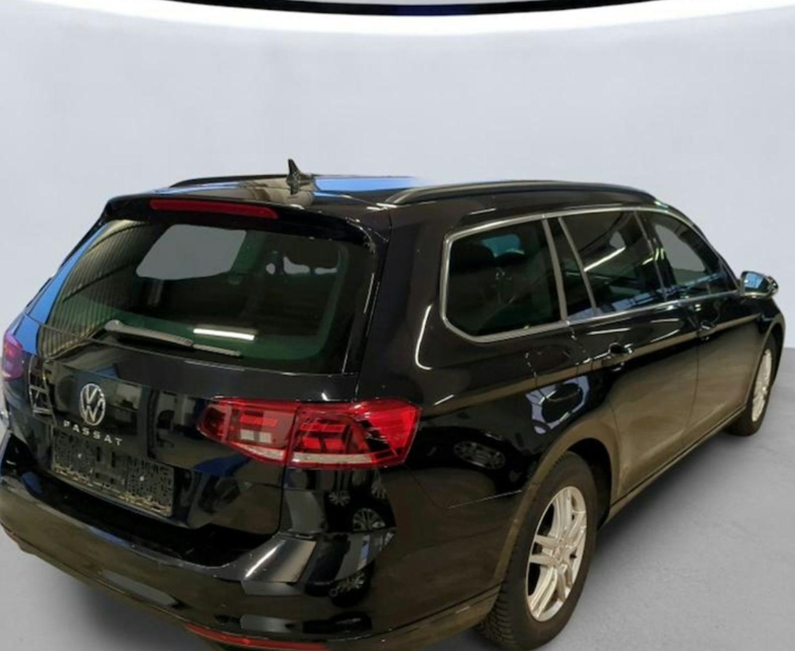 VW Passat Variant 2,0 TDI automatik,110kw,DSG,NAVI,1.VL,2023god,garanc, fotografija 4