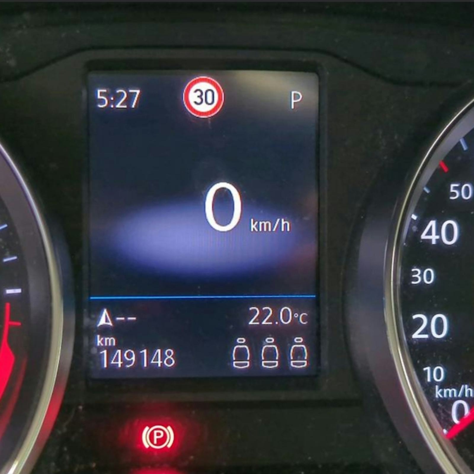 VW Passat Variant 2,0 TDI automatik,110kw,DSG,NAVI,1.VL,2023god,garanc, fotografija 9
