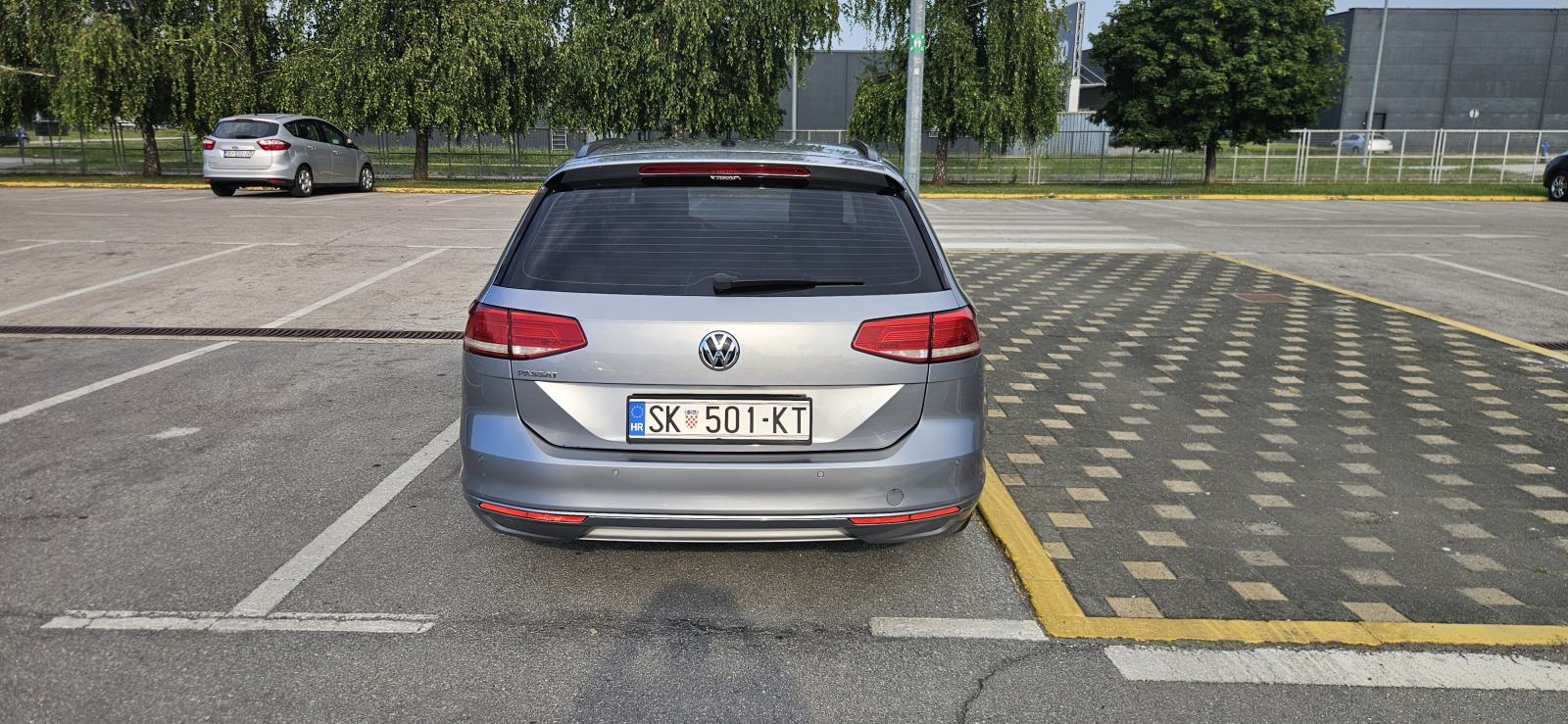 VW Passat Variant 2,0 TDI automatik, SERVISNA KNJIGA, REG. 01/2027, fotografija 13