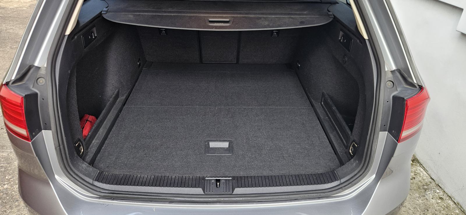 VW Passat Variant 2,0 TDI automatik, SERVISNA KNJIGA, REG. 01/2027, fotografija 17
