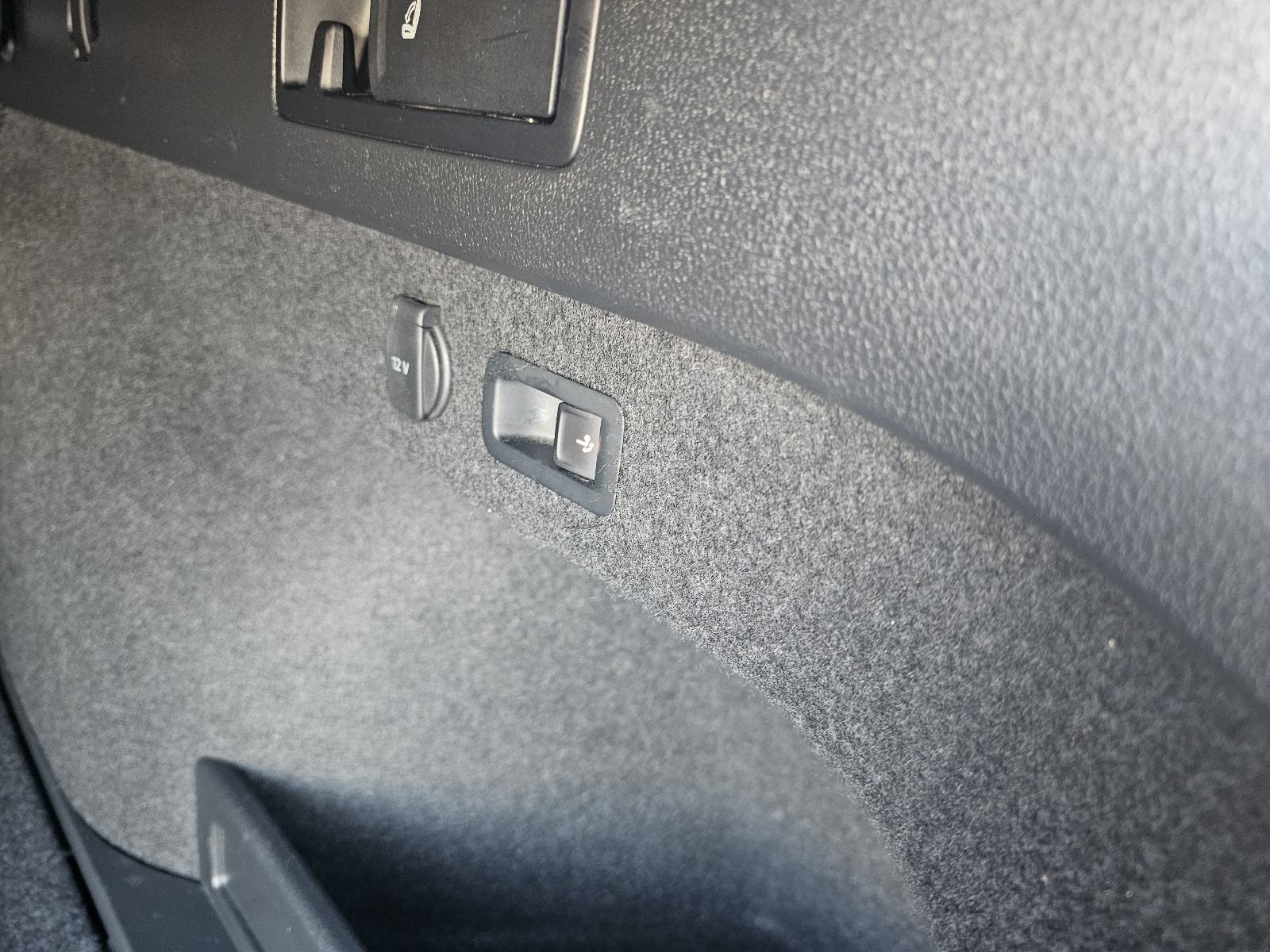 VW Passat Variant 2,0 TDI automatik, fotografija 9