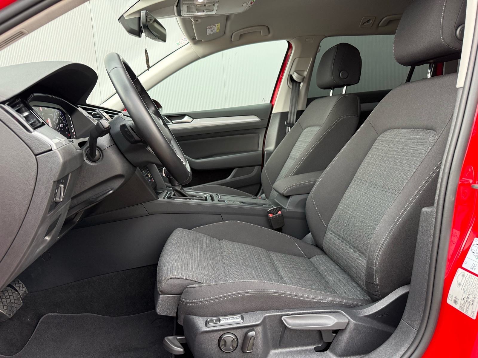 VW PASSAT VARIANT 2,0 TDI DSG BUSINESS-AUTOMATIK-VIRTUAL-ACC, fotografija 14