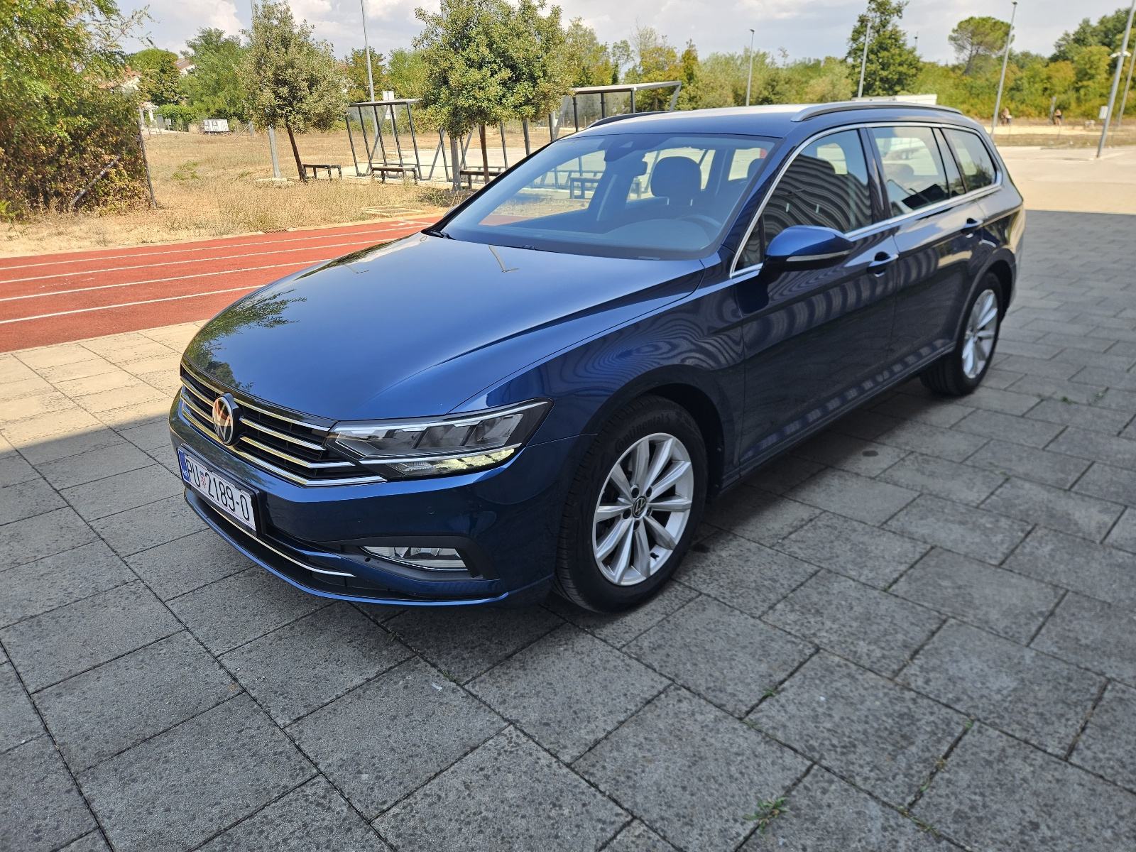 VW Passat Variant 2,0 TDI automatik, fotografija 2