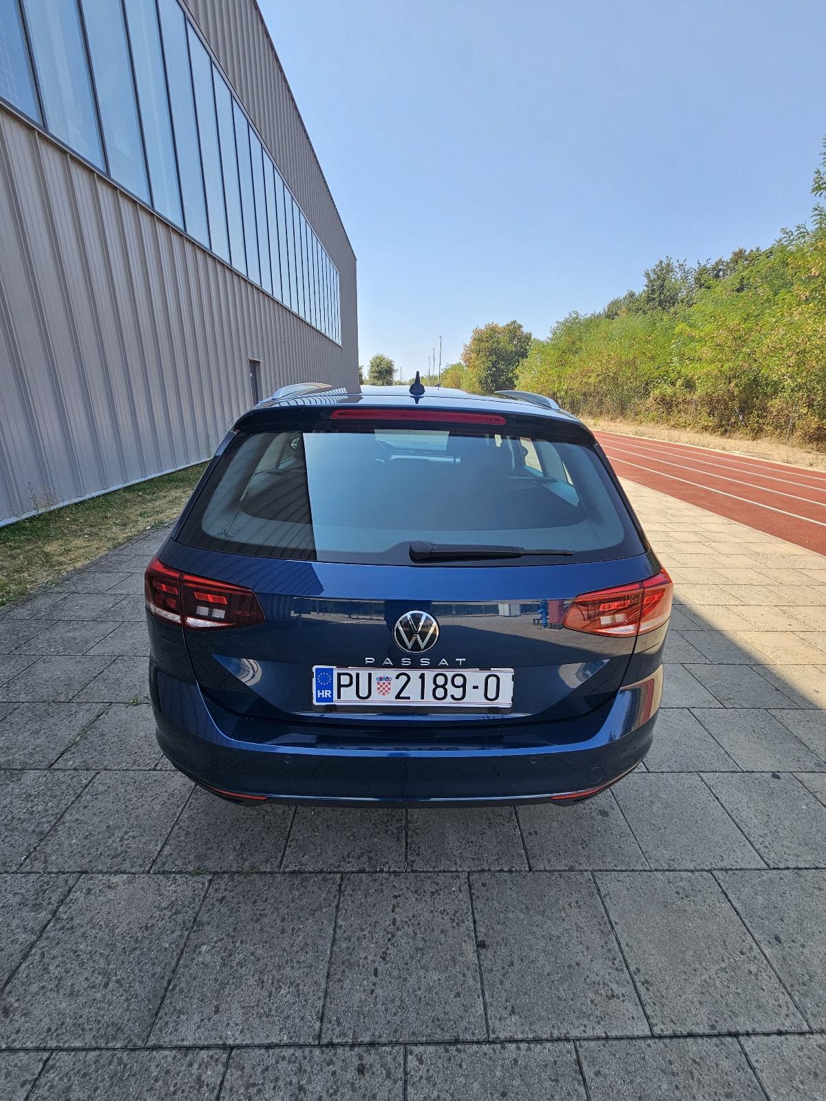 VW Passat Variant 2,0 TDI automatik, fotografija 7