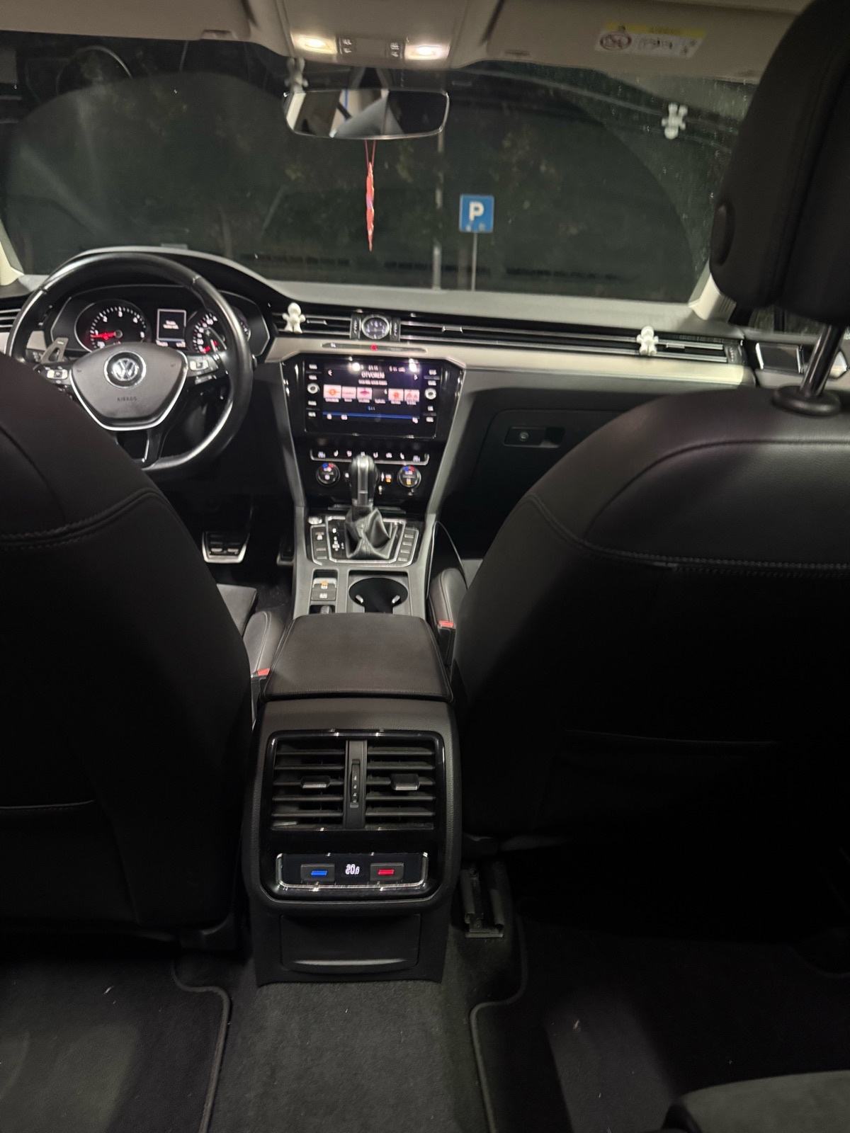VW Passat Variant 2,0 TDI automatik Highline, fotografija 13