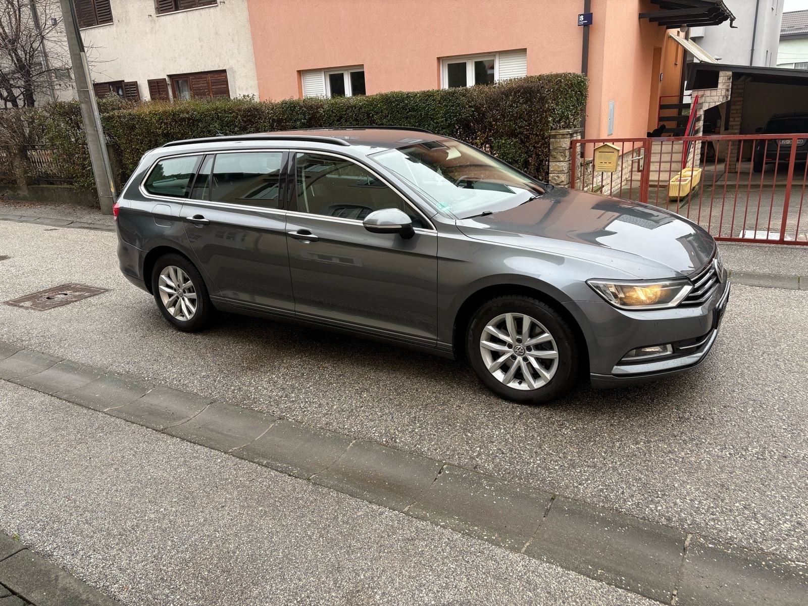 VW Passat Variant 2,0 TDI BMT DSG automatik, fotografija 2