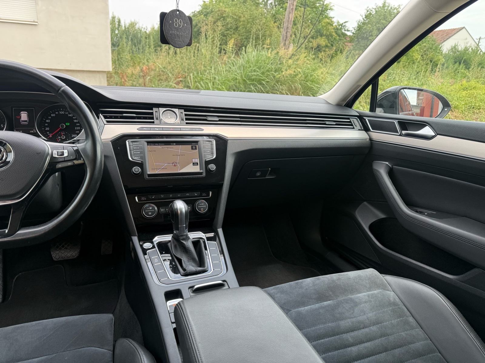 VW Passat Variant 2,0 TDI BMT DSG ** HIGHLINE**VELIKI SERVIS***, fotografija 12