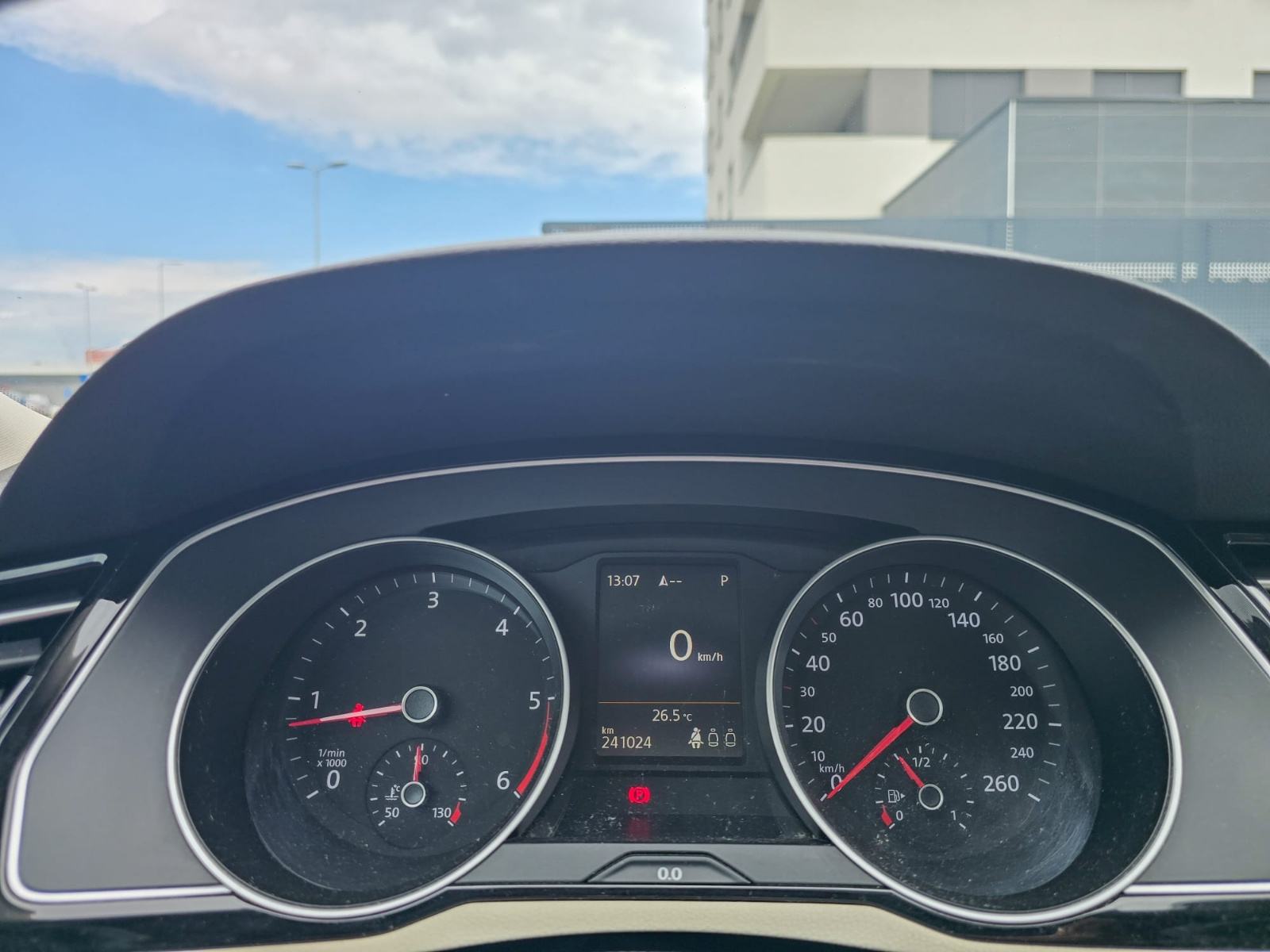 VW Passat Variant 2,0 TDI BMT DSG, fotografija 8